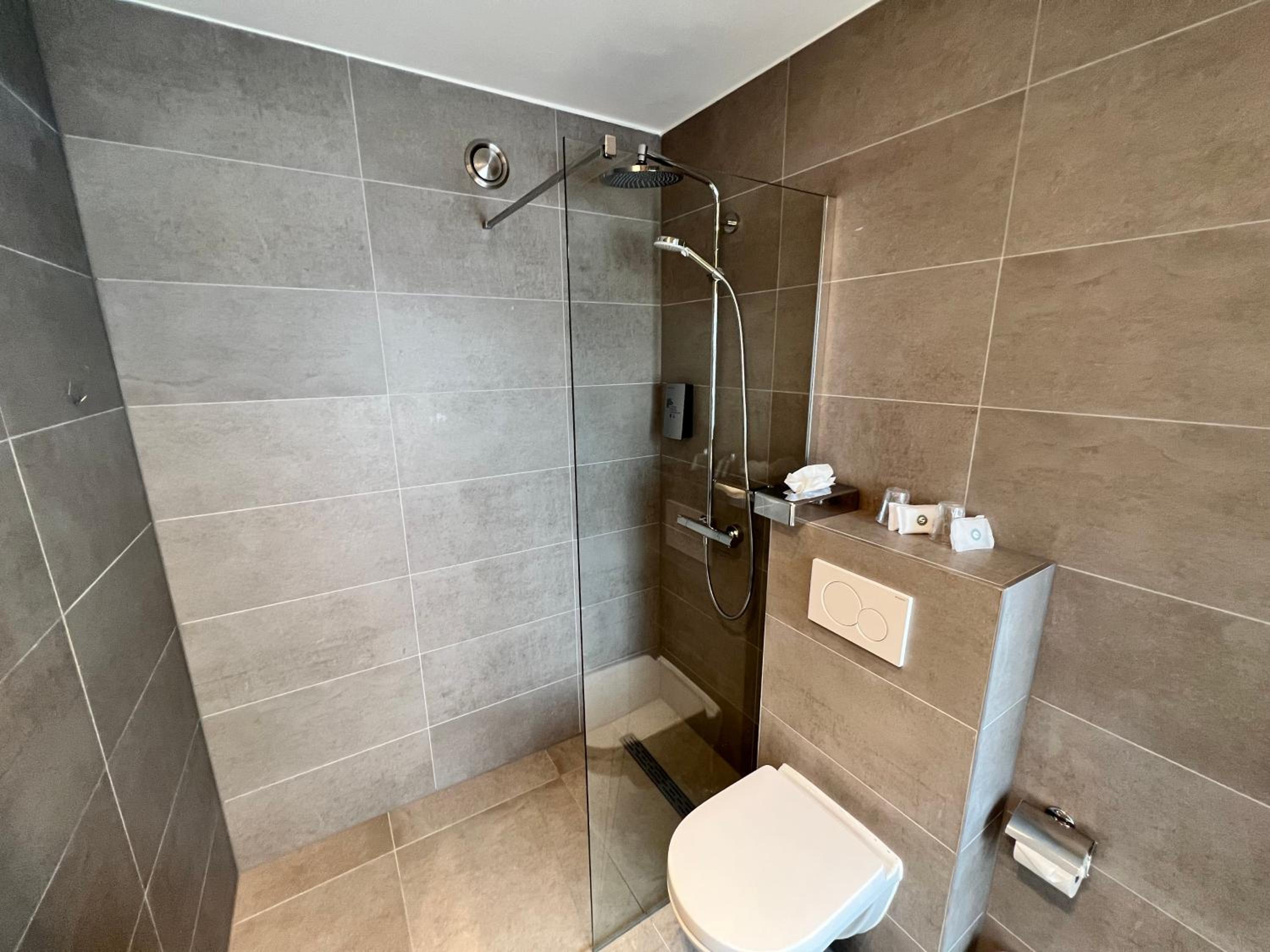 Executive Queen Room - Photo 26
