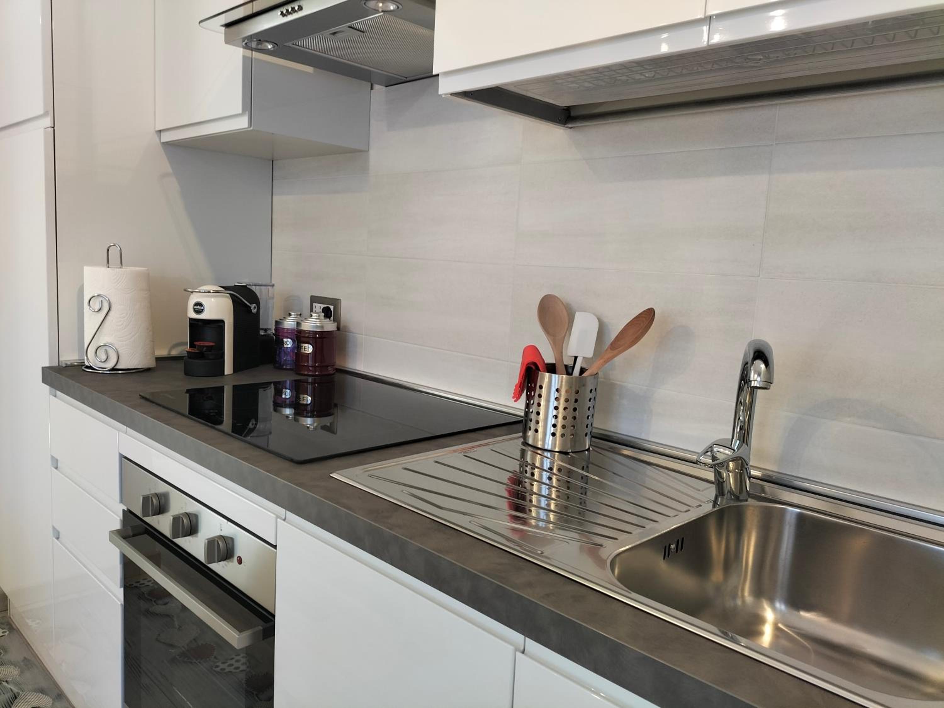One-Bedroom Apartment with Garden - Photo 14