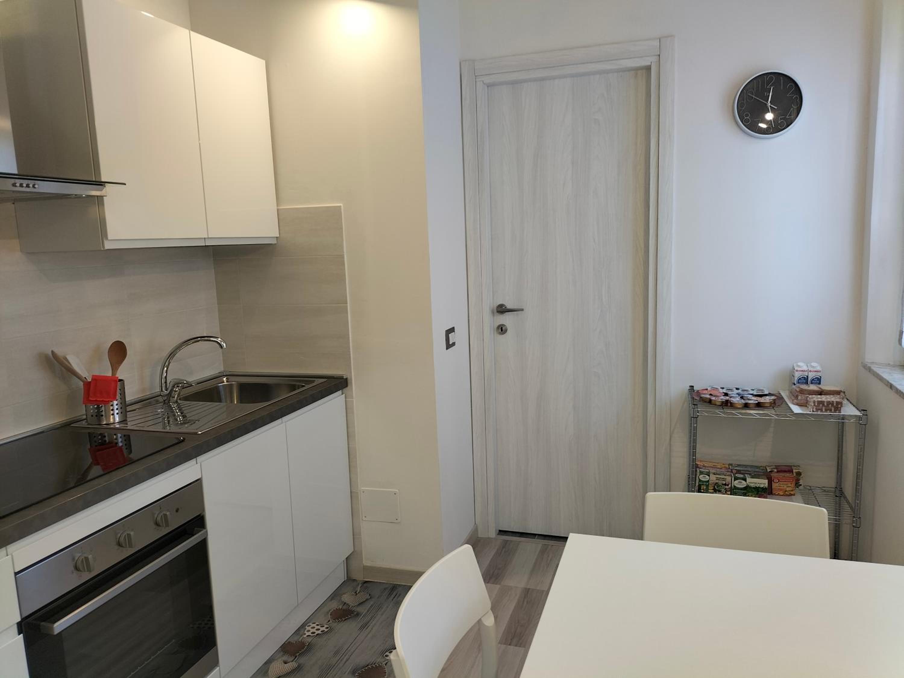 One-Bedroom Apartment with Garden - Photo 15