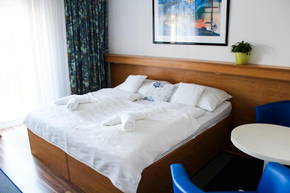 Single Room photo 3