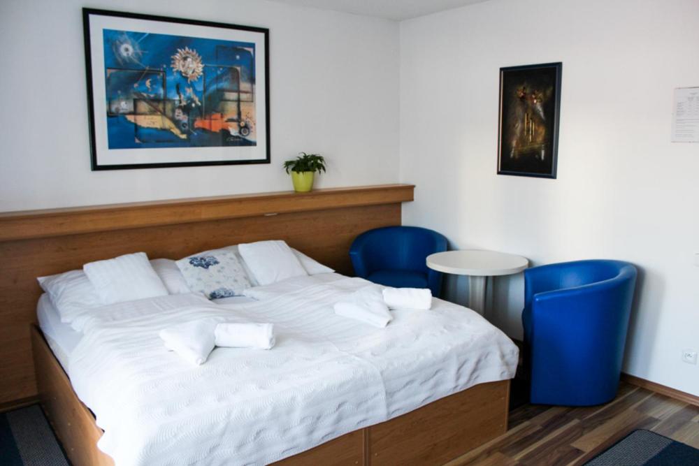 Single Room photo 2