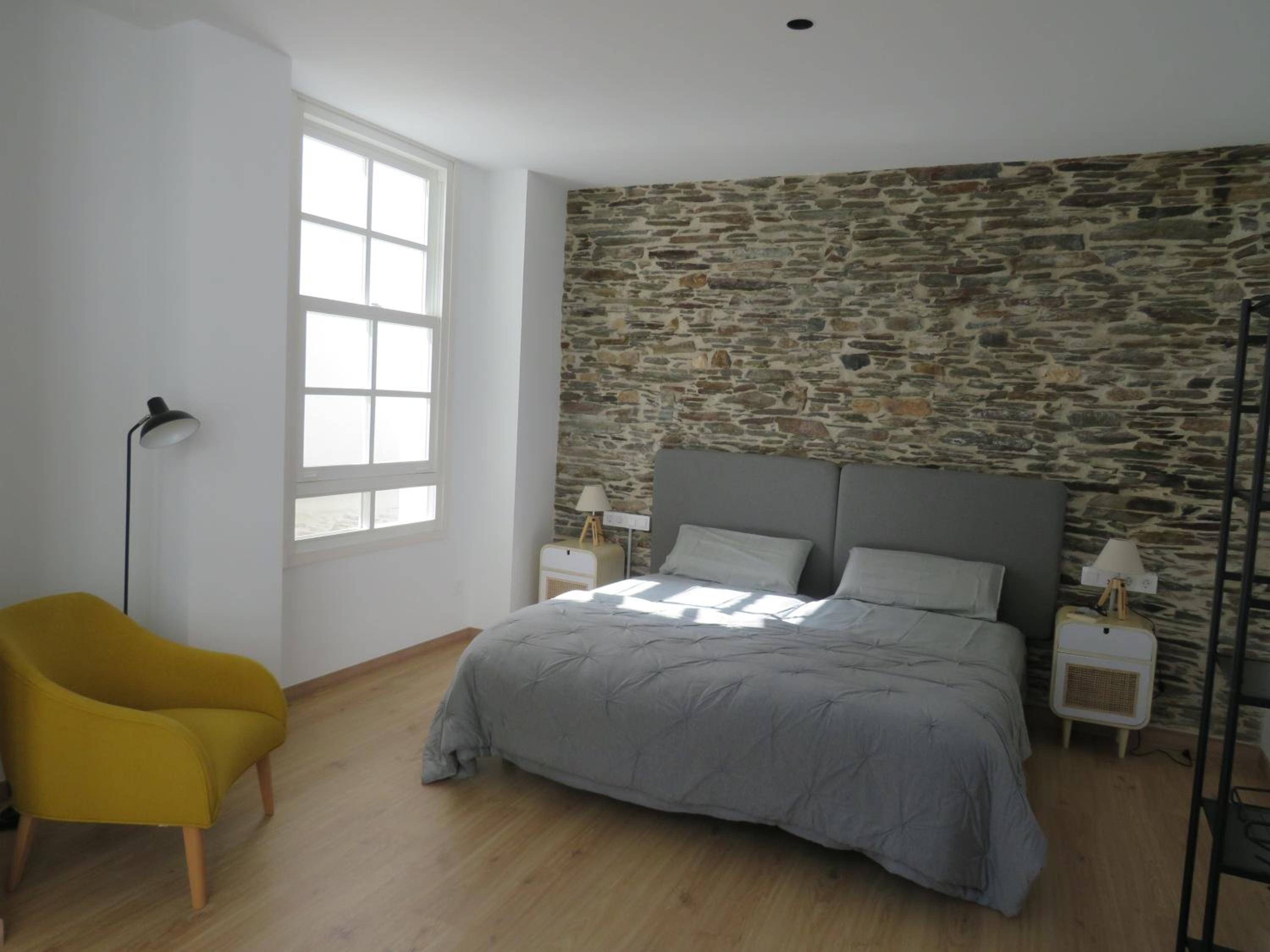 One-Bedroom Apartment - Photo 5