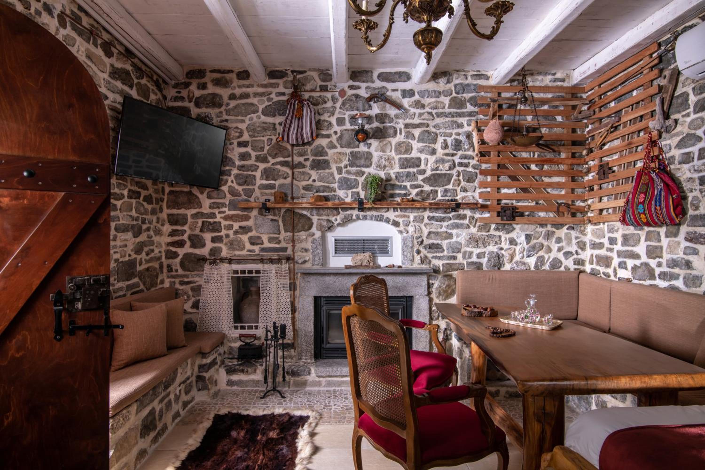 Giannios Suite photo 3