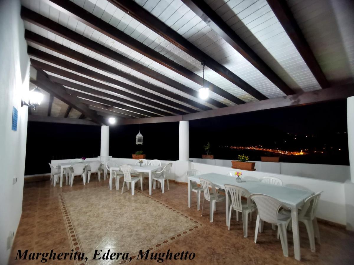 One-Bedroom House - Photo 6