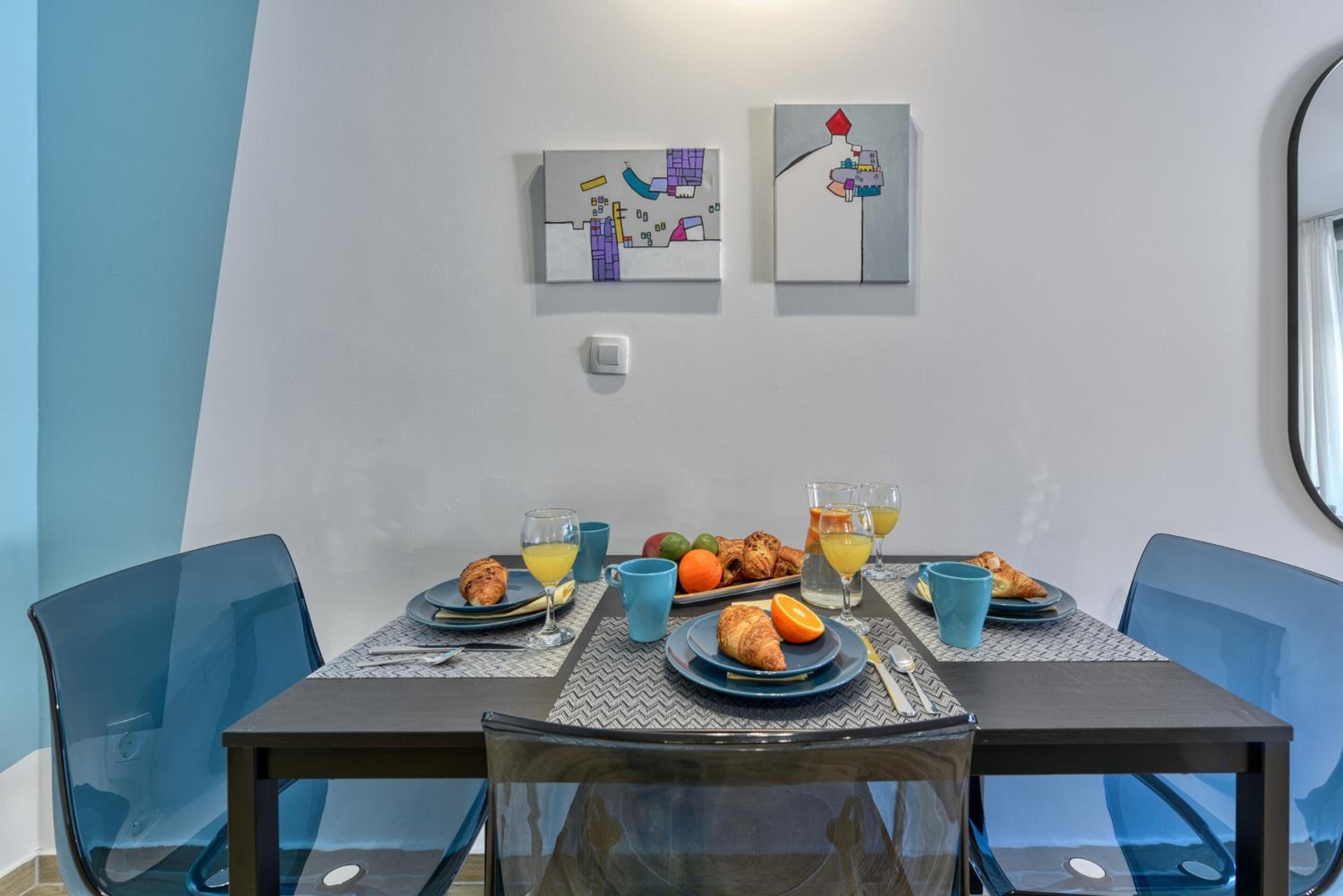 Superior Studio Apartment with Balcony photo 3