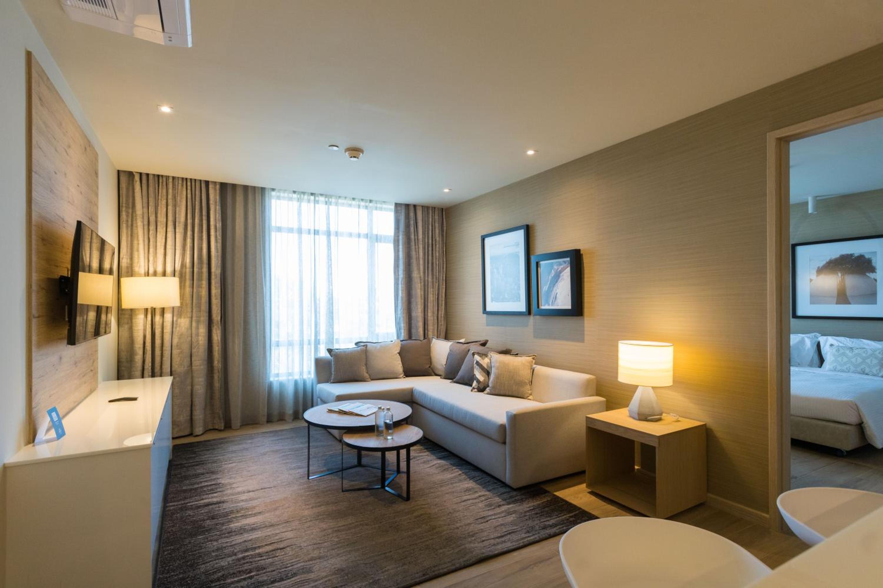 Two-Bedroom Suite - Photo 7