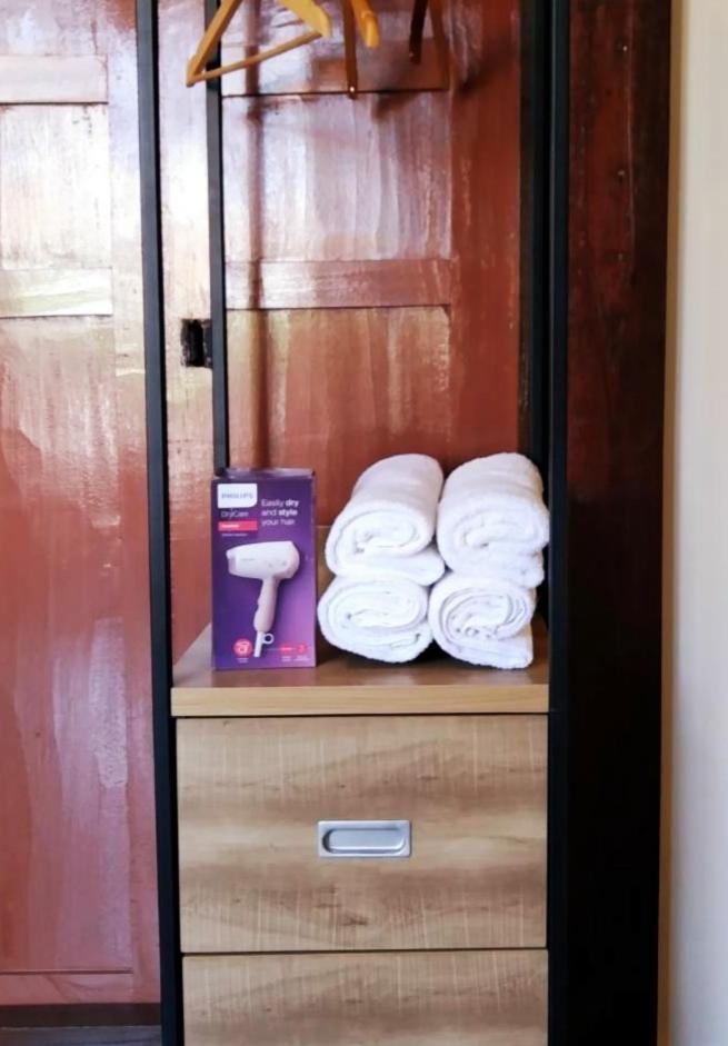 Deluxe Double or Twin Room - Photo 7