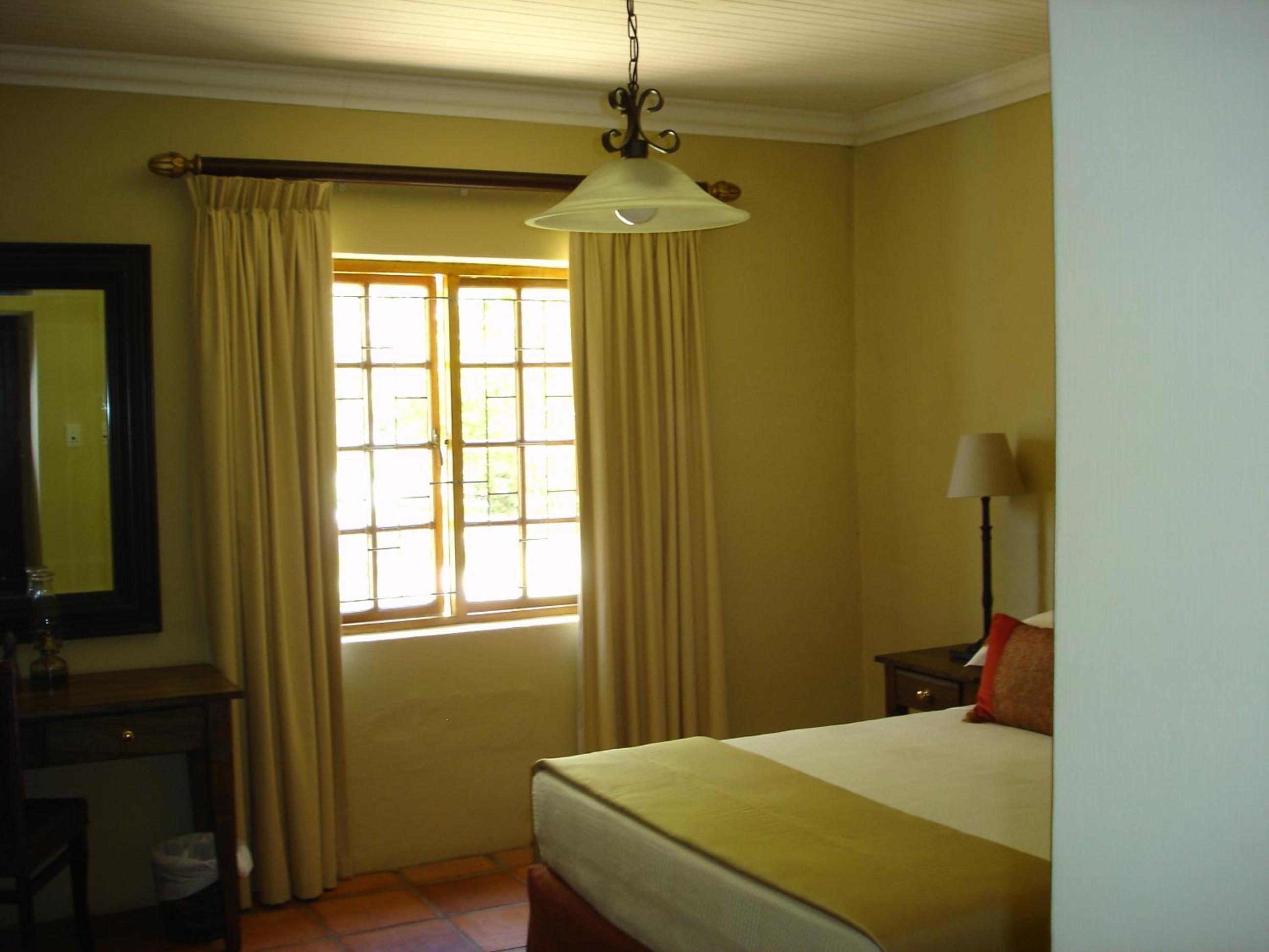 Two-Bedroom Cottage - Photo 1