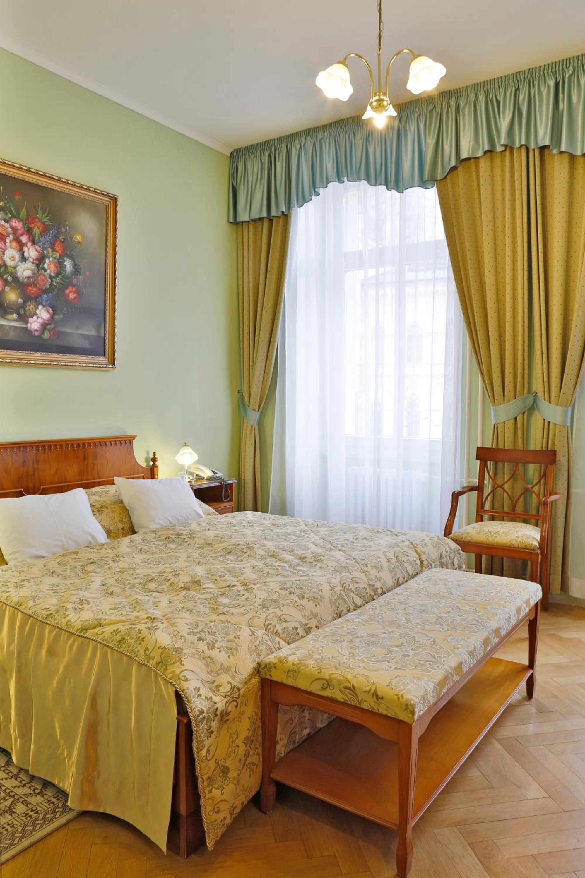 Double Room with Colonnade View