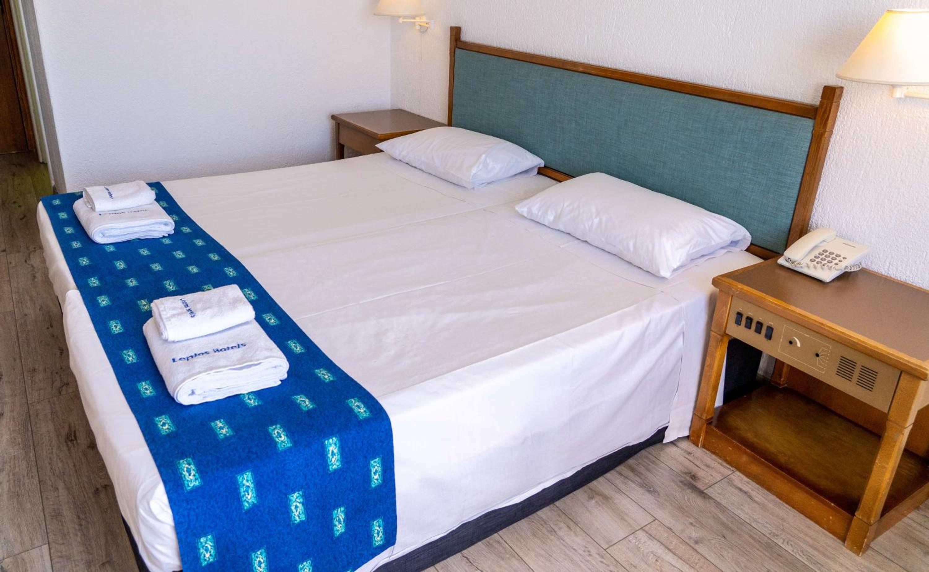 Standard Double or Twin Room - Photo 4