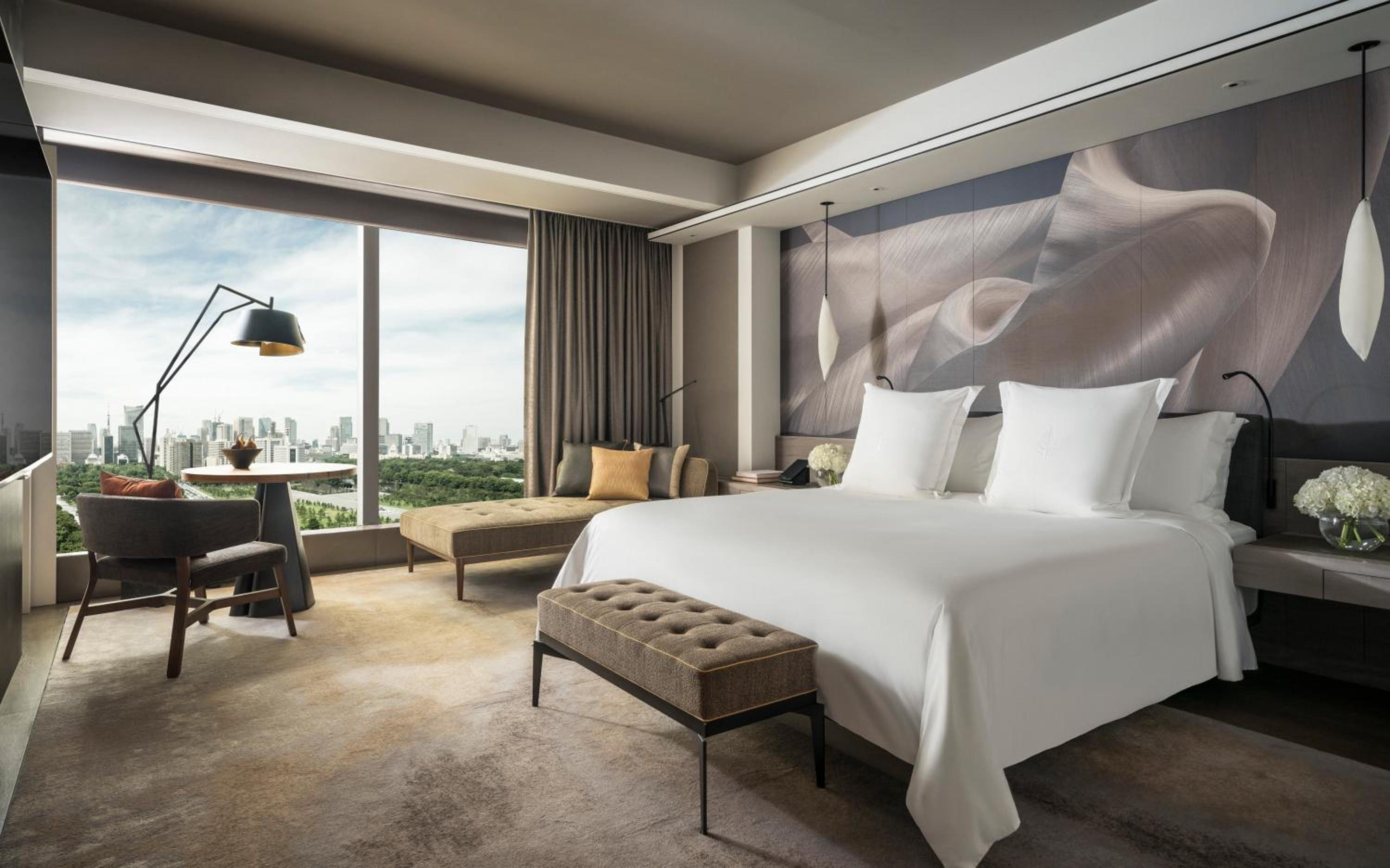 Deluxe Room - Imperial Garden View King
- Photo 1