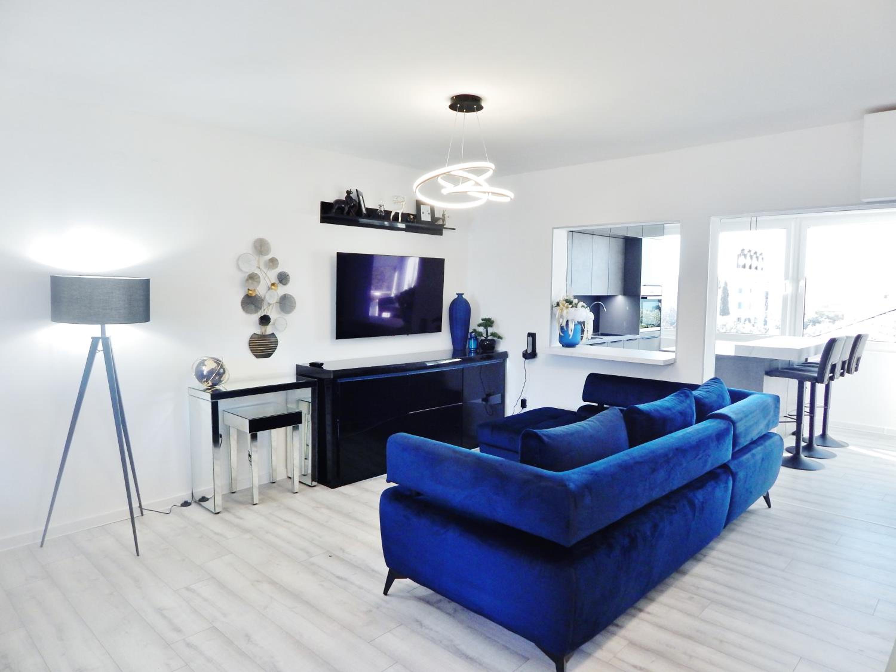 Three-Bedroom Apartment photo 1