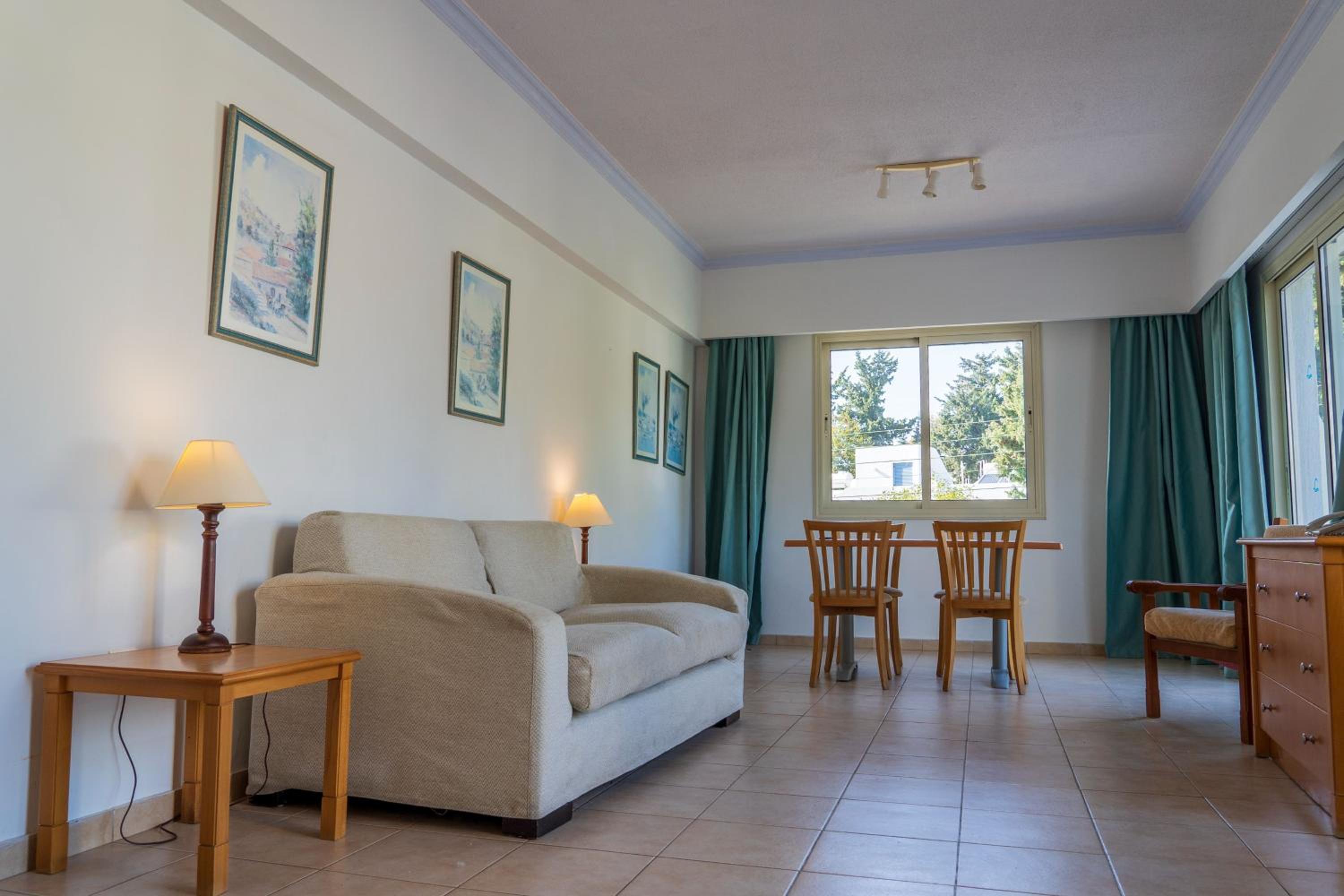 Two-Bedroom Apartment - Photo 4