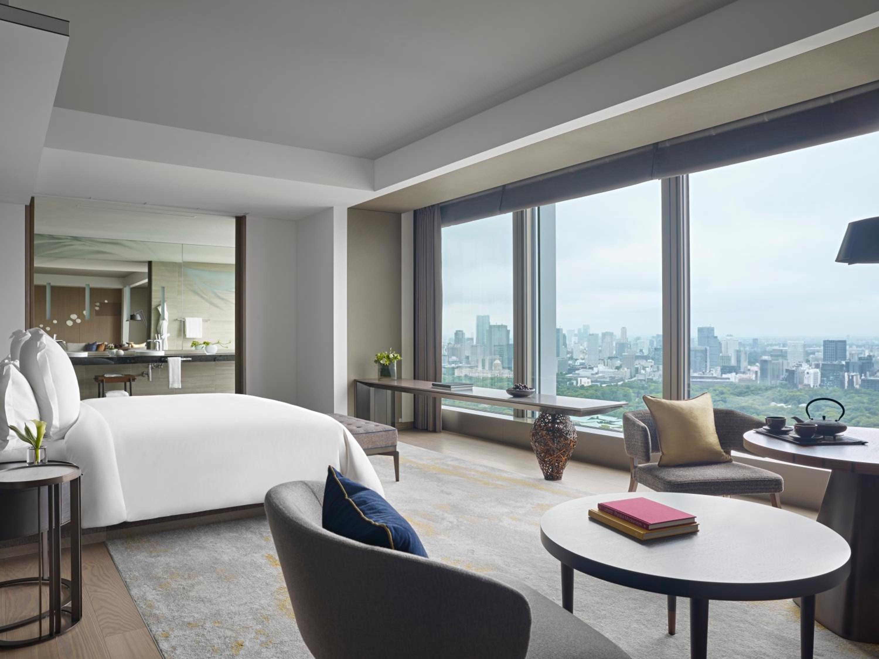 Four Seasons Suite