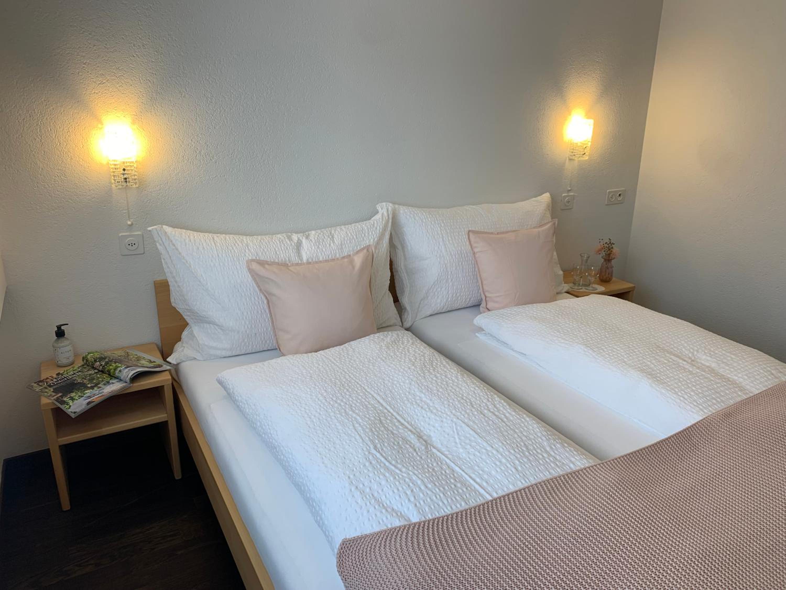 Standard Double Room - Photo 5