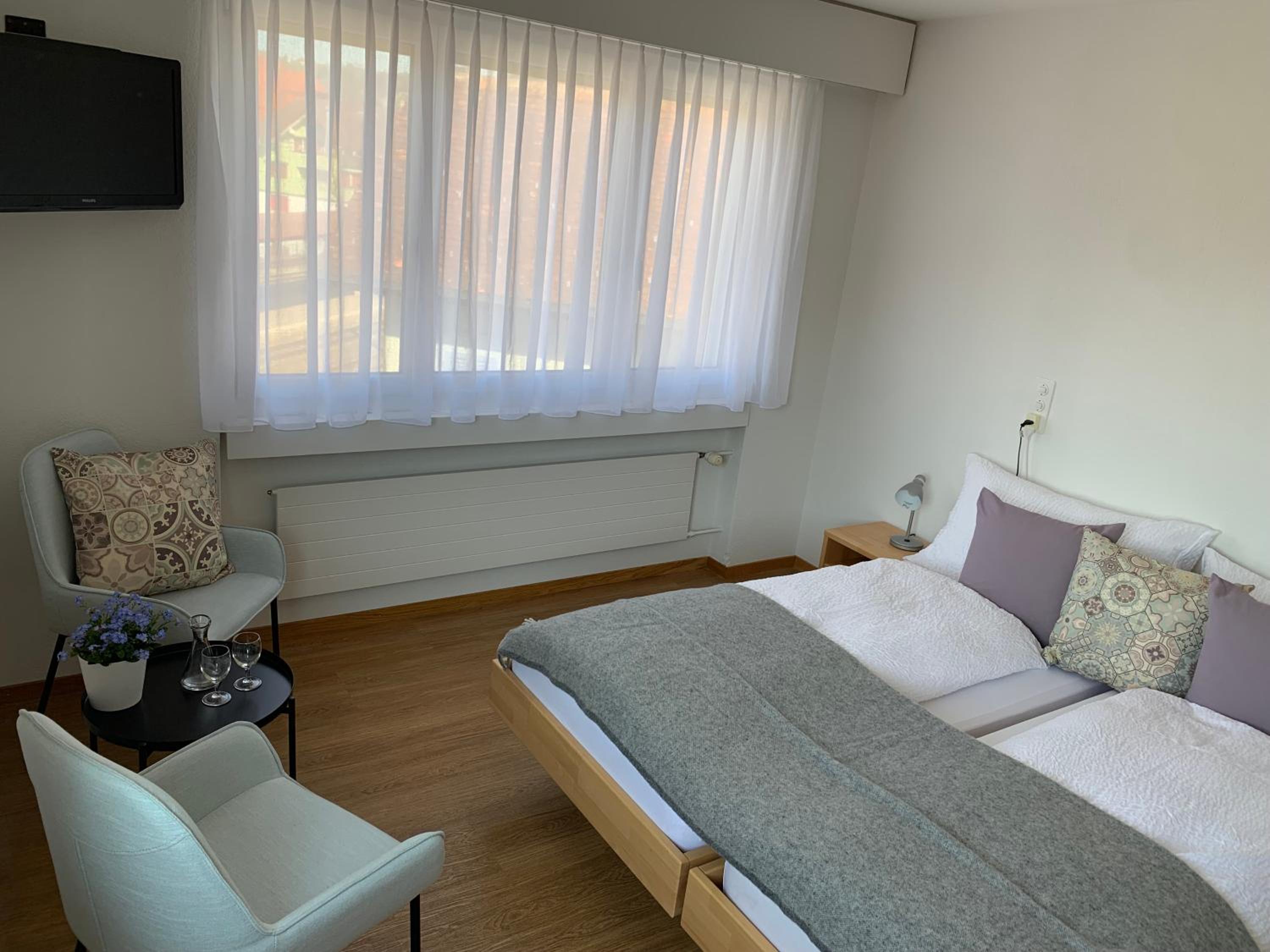Triple Room with Bathroom - Photo 2