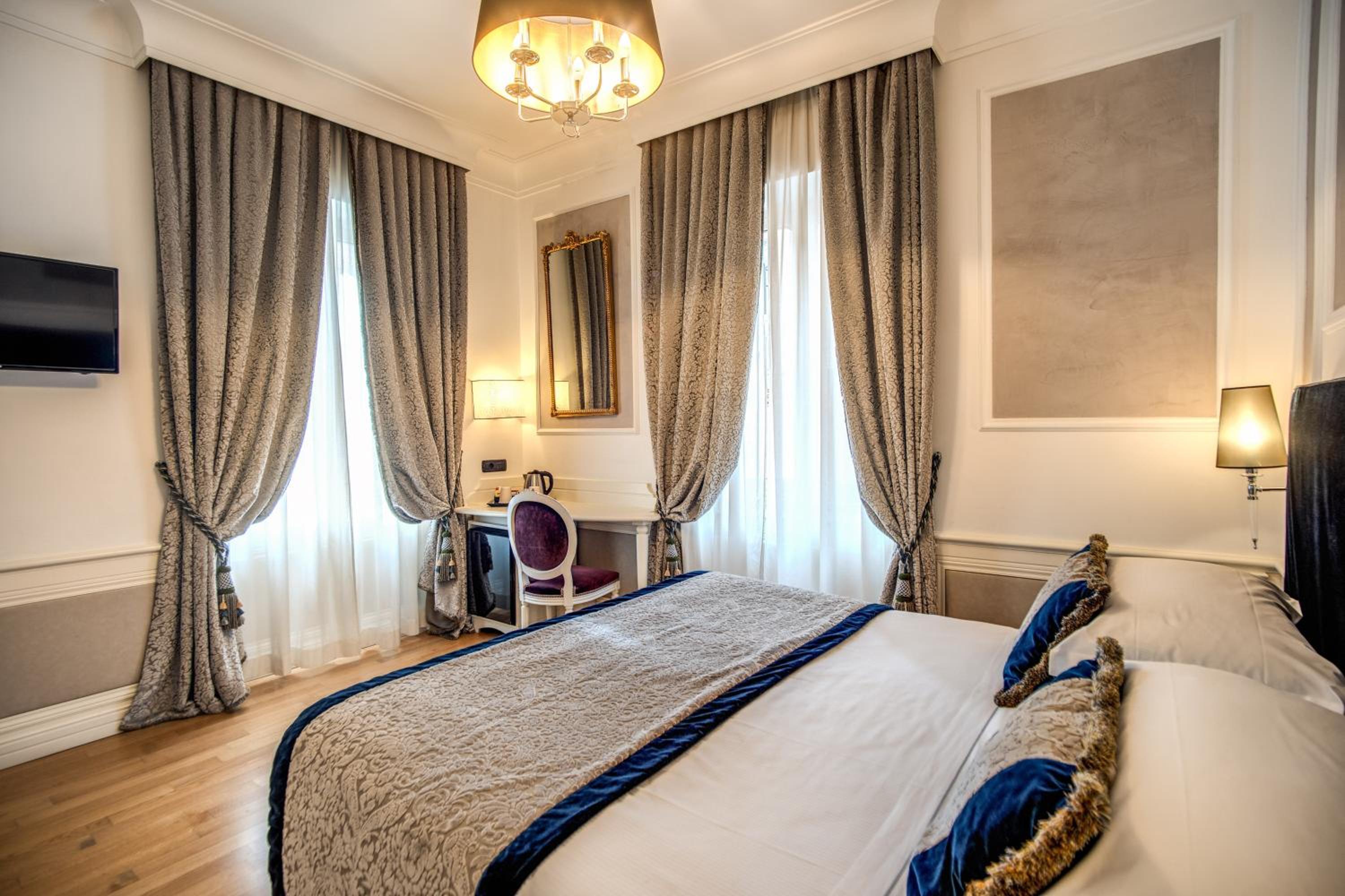 Deluxe Double or Twin Room photo 3