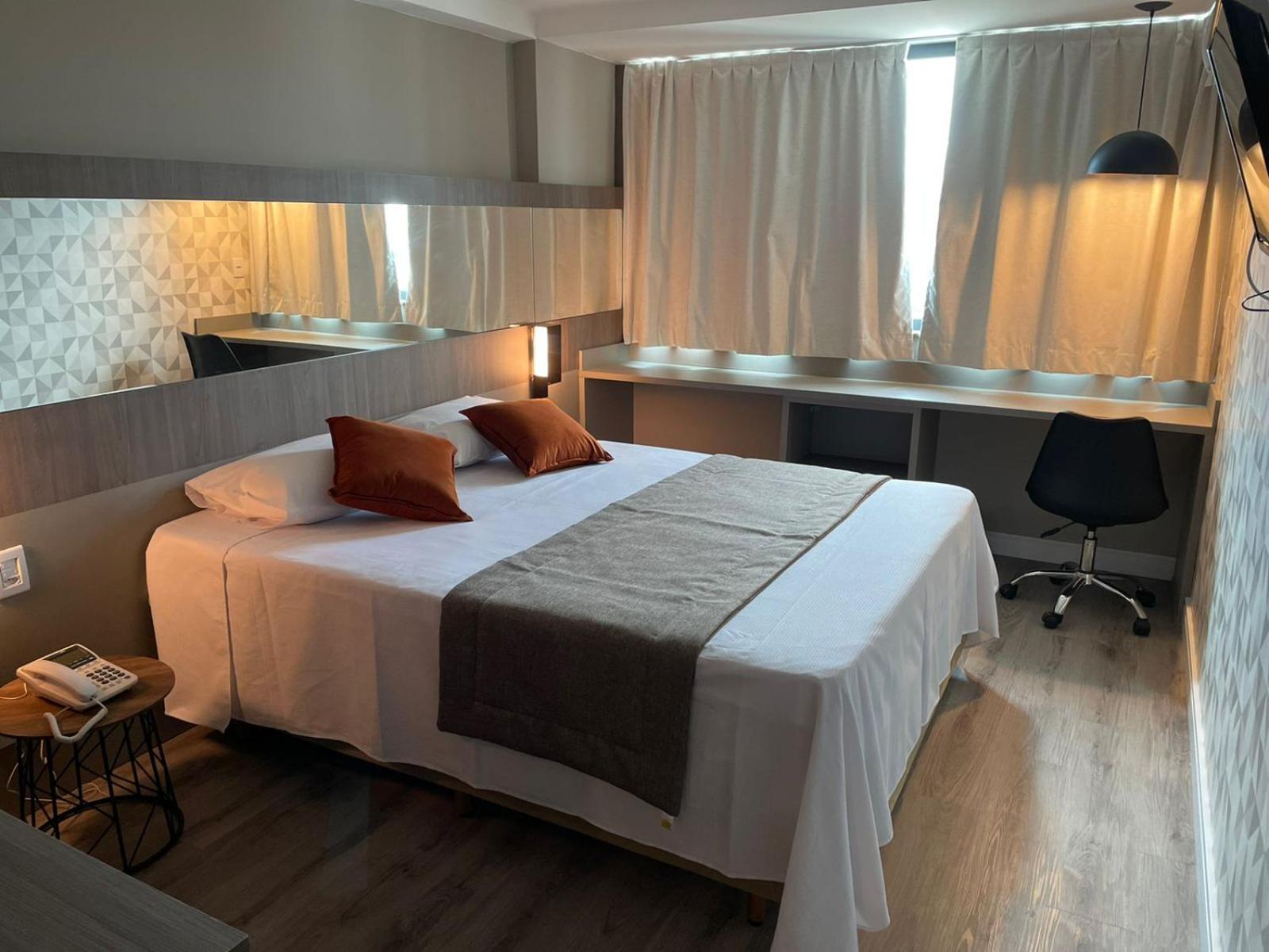 Deluxe Room - Photo 1