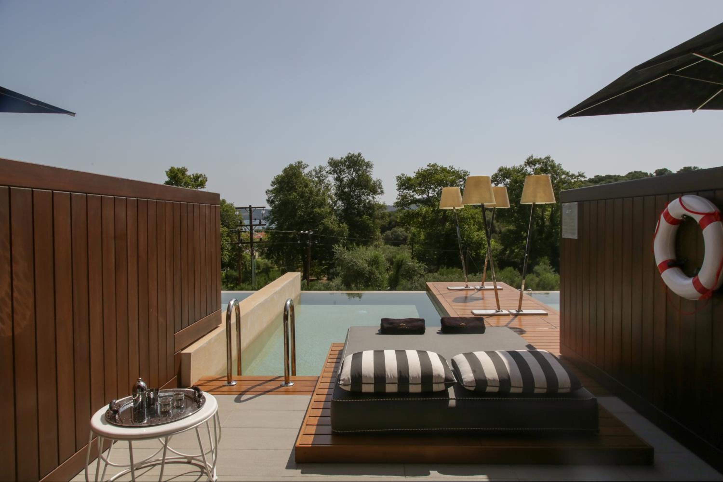 Junior Suite with Private Pool photo 2