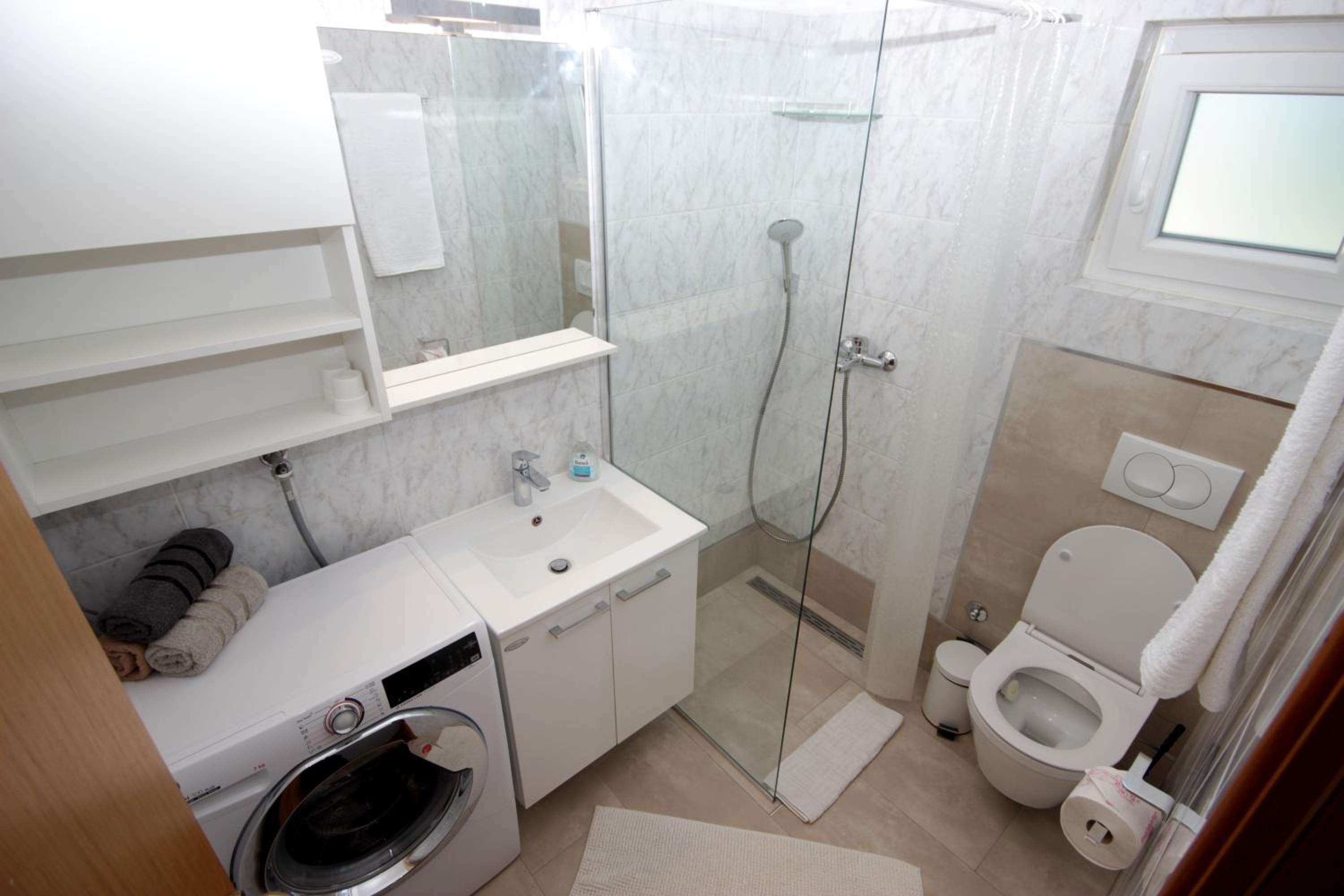 One-Bedroom Apartment - Photo 38