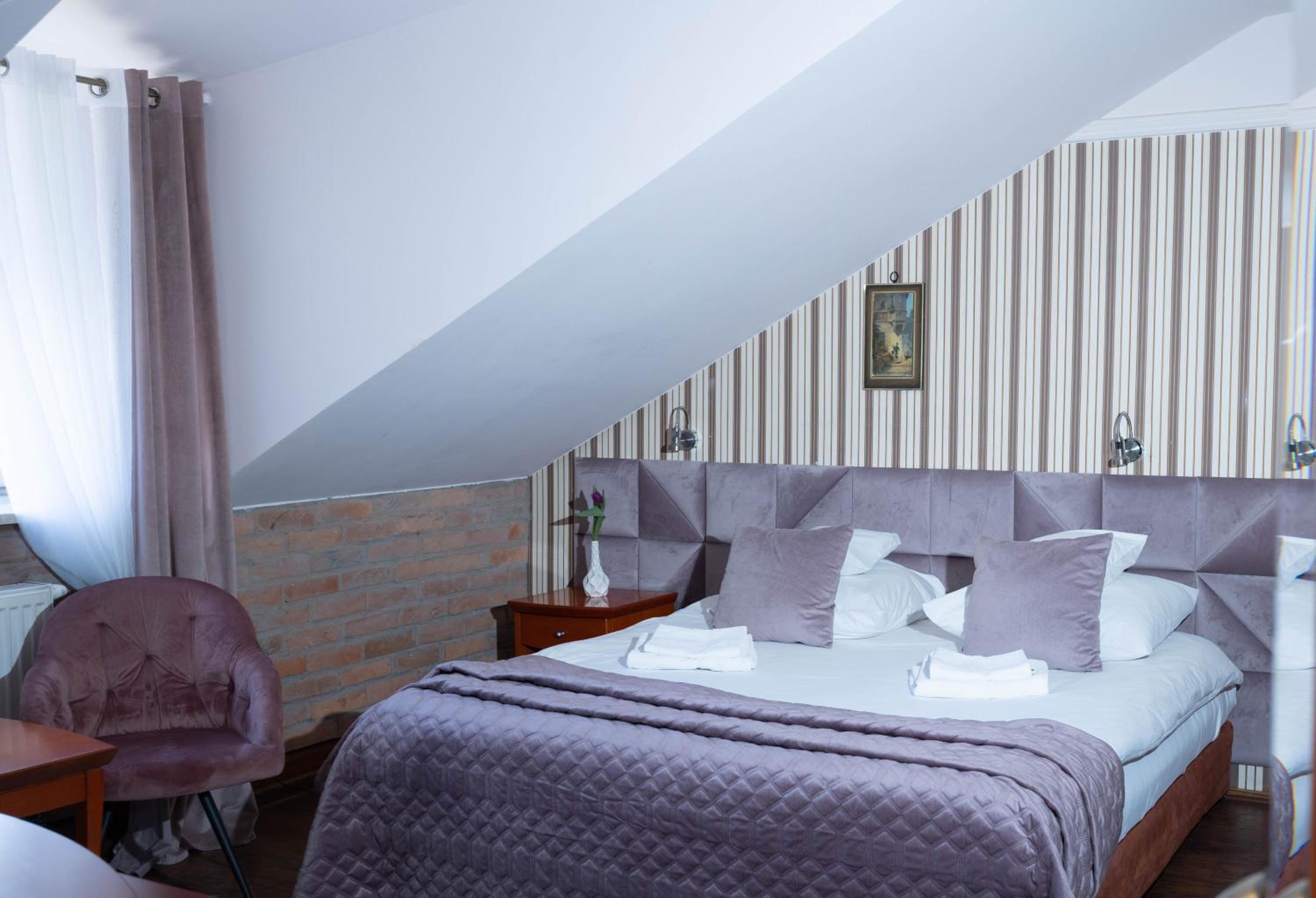 Double Room - Photo 3
