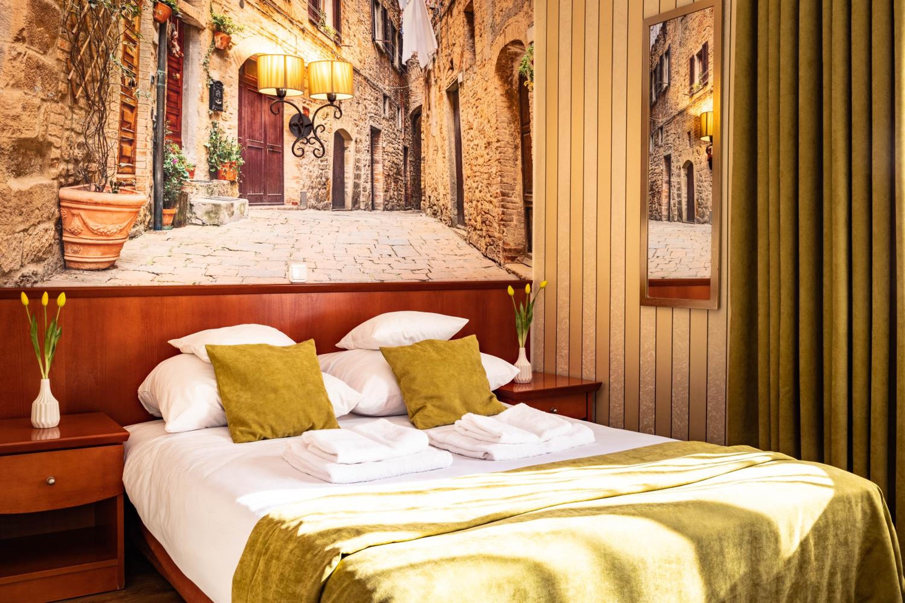 Double Room - Photo 7