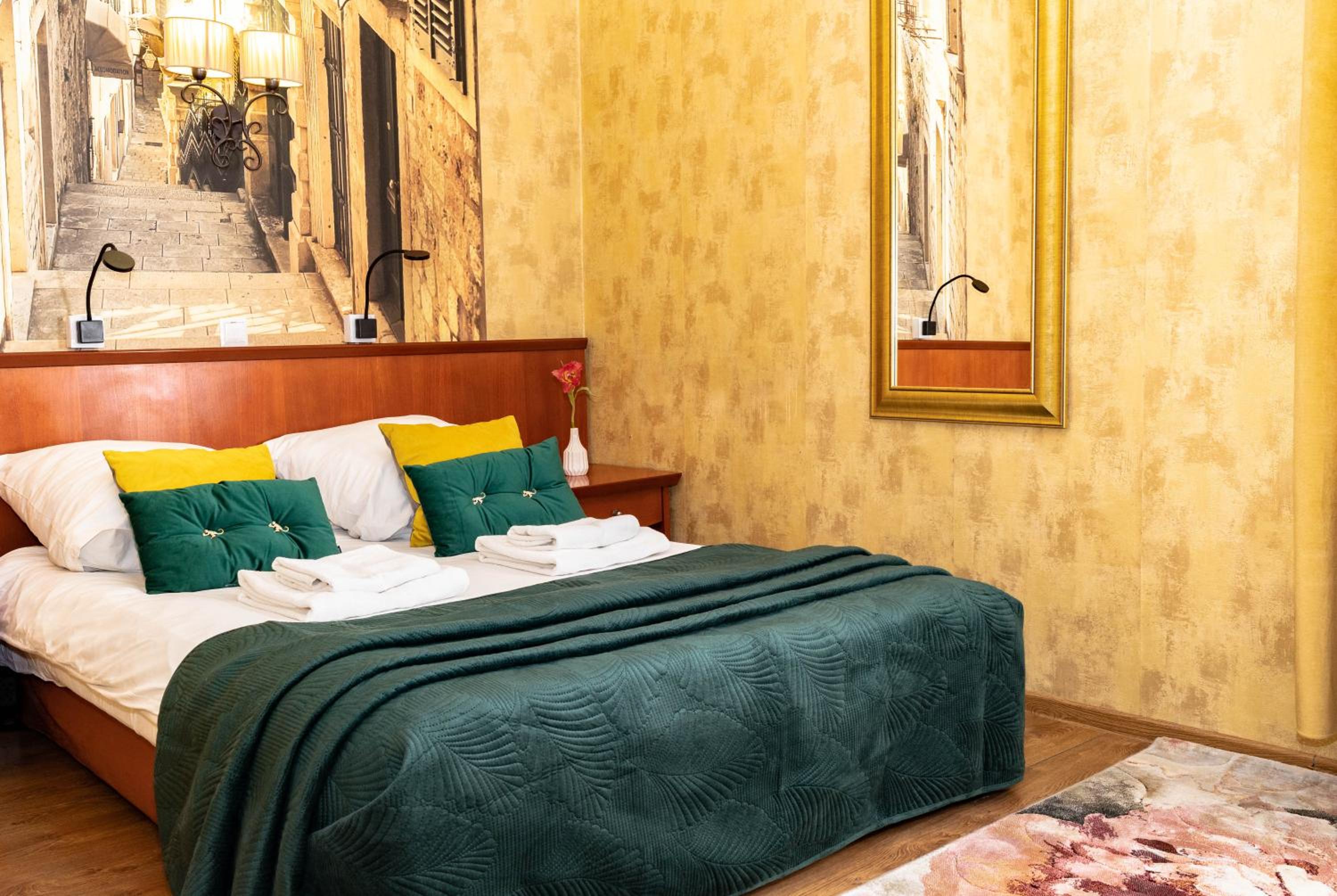 Double Room - Photo 4