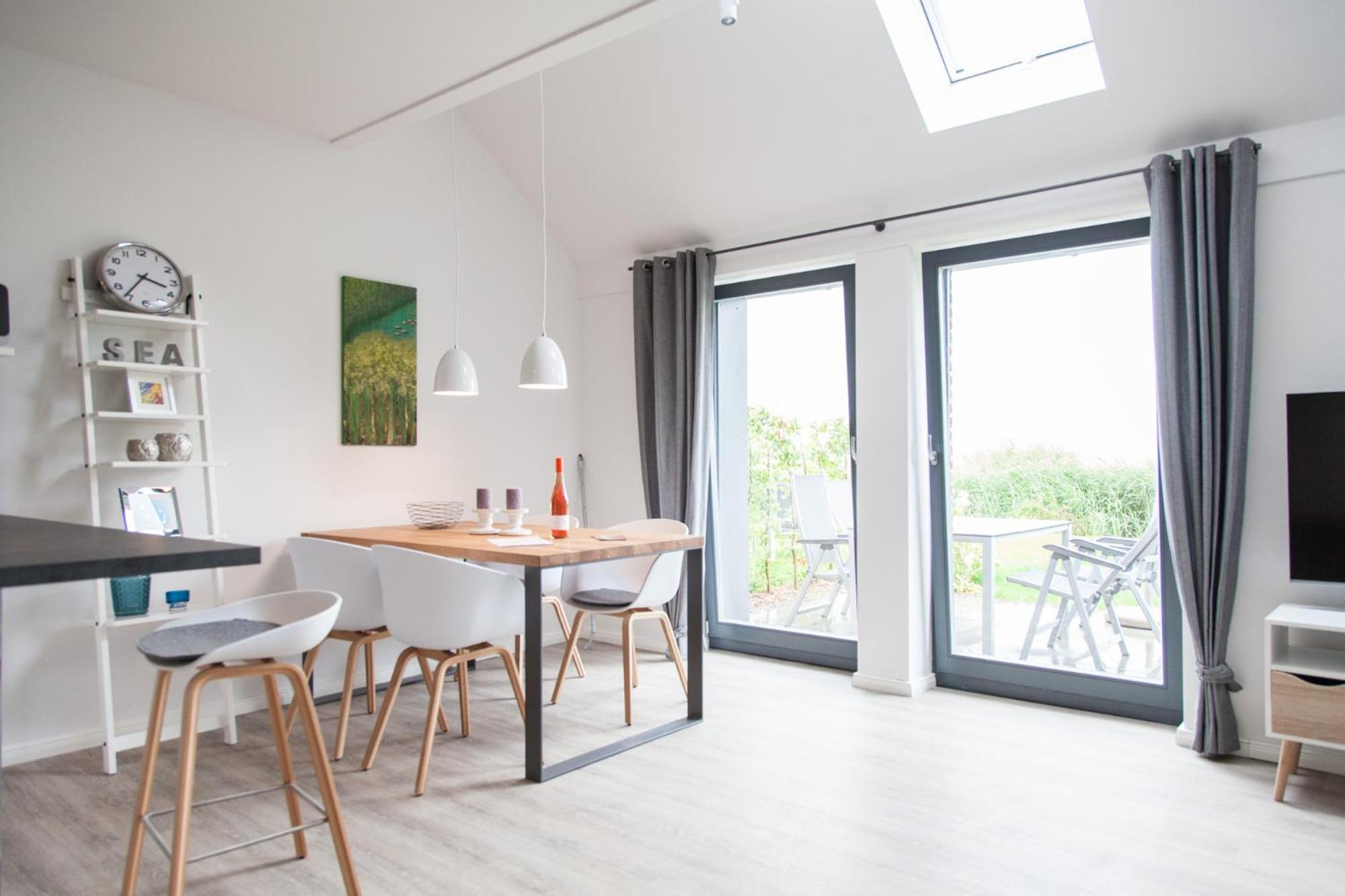 Apartment with Terrace photo 3