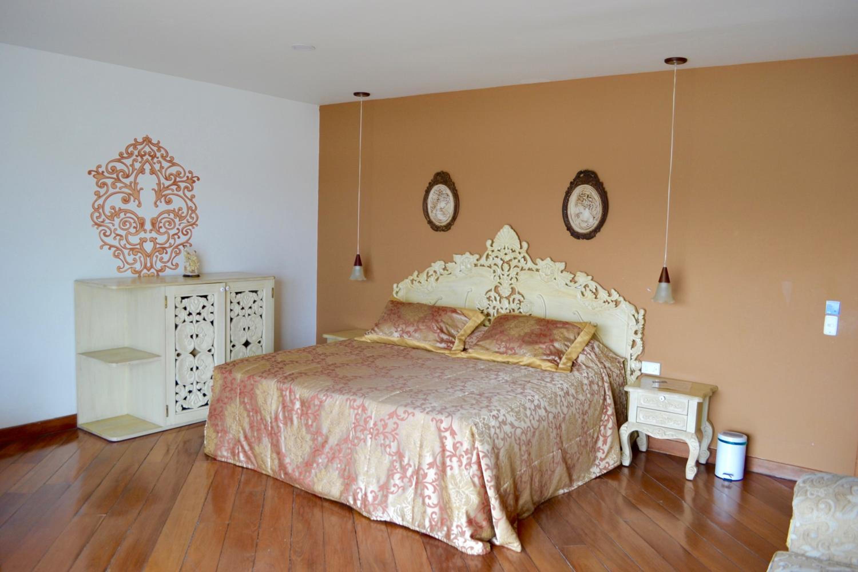 King Suite with Spa Bath