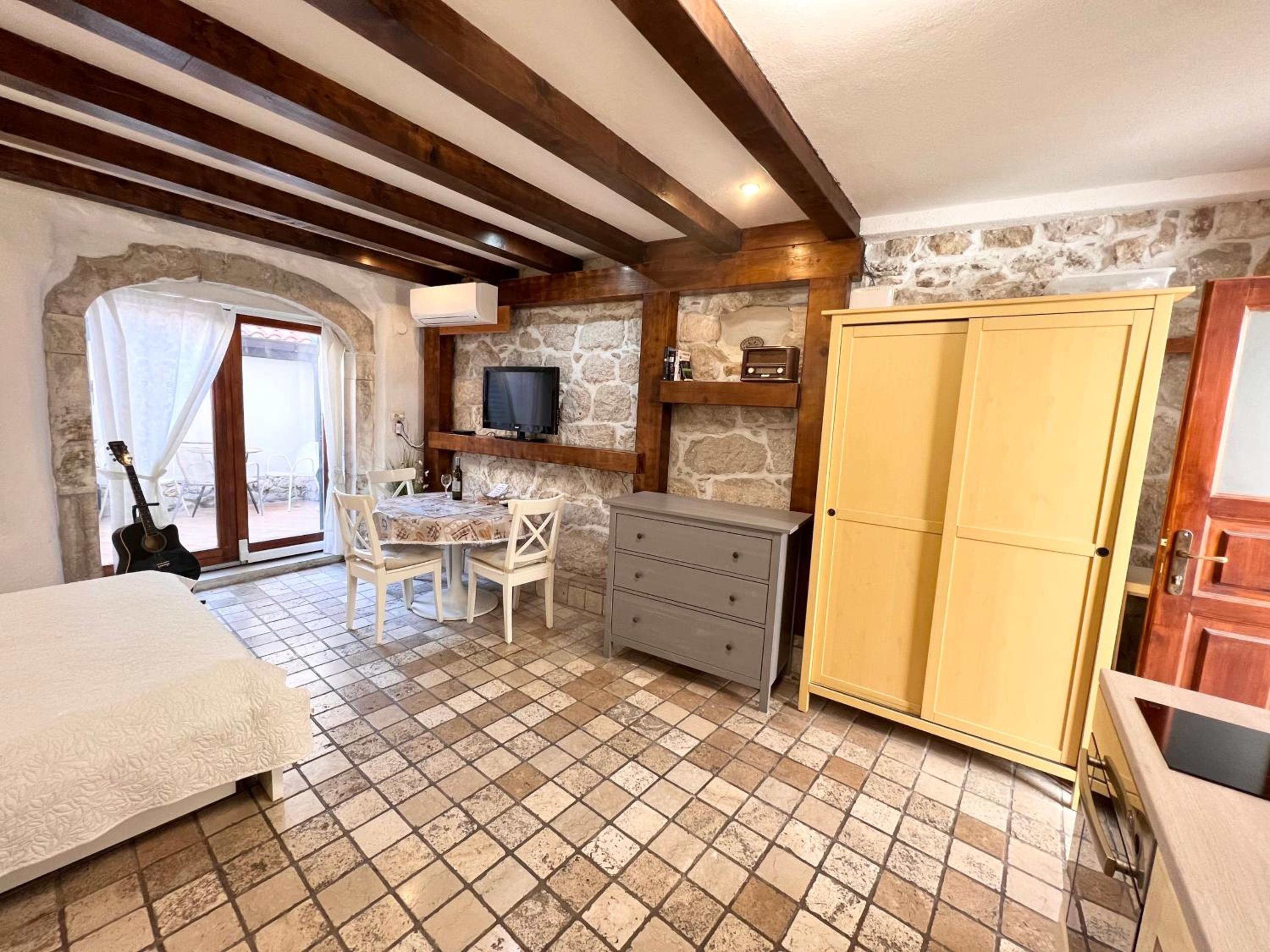 Studio with Terrace - Photo 30