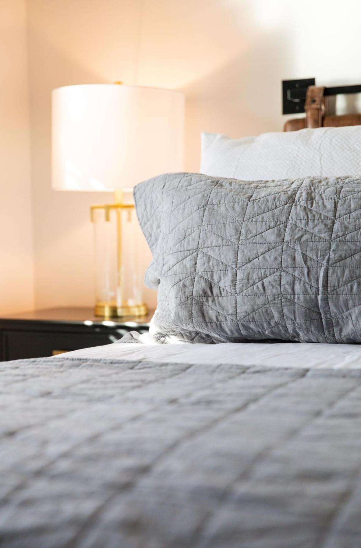 Deluxe Family Suite - Photo 4