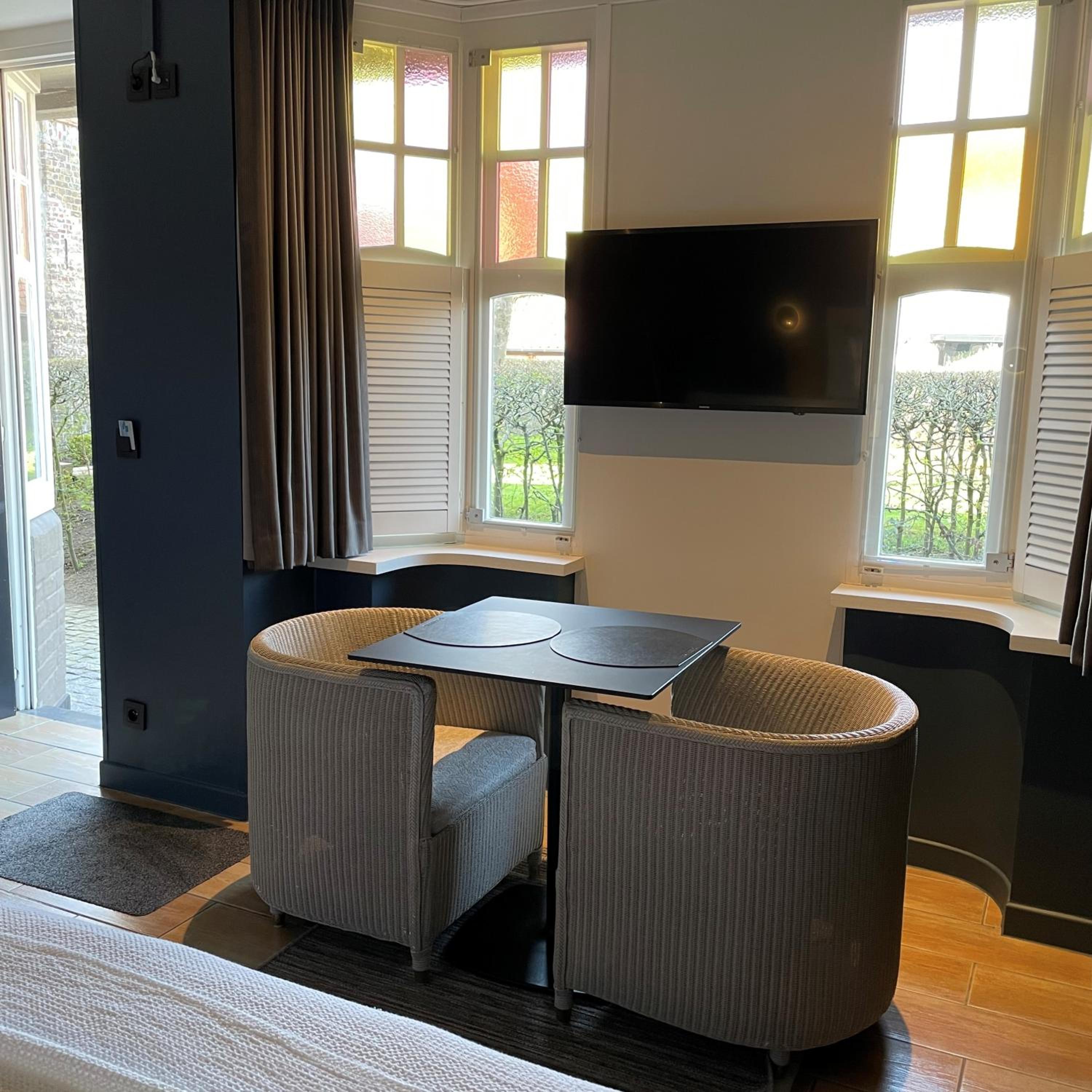 Standard Double Room with Garden View - Photo 2