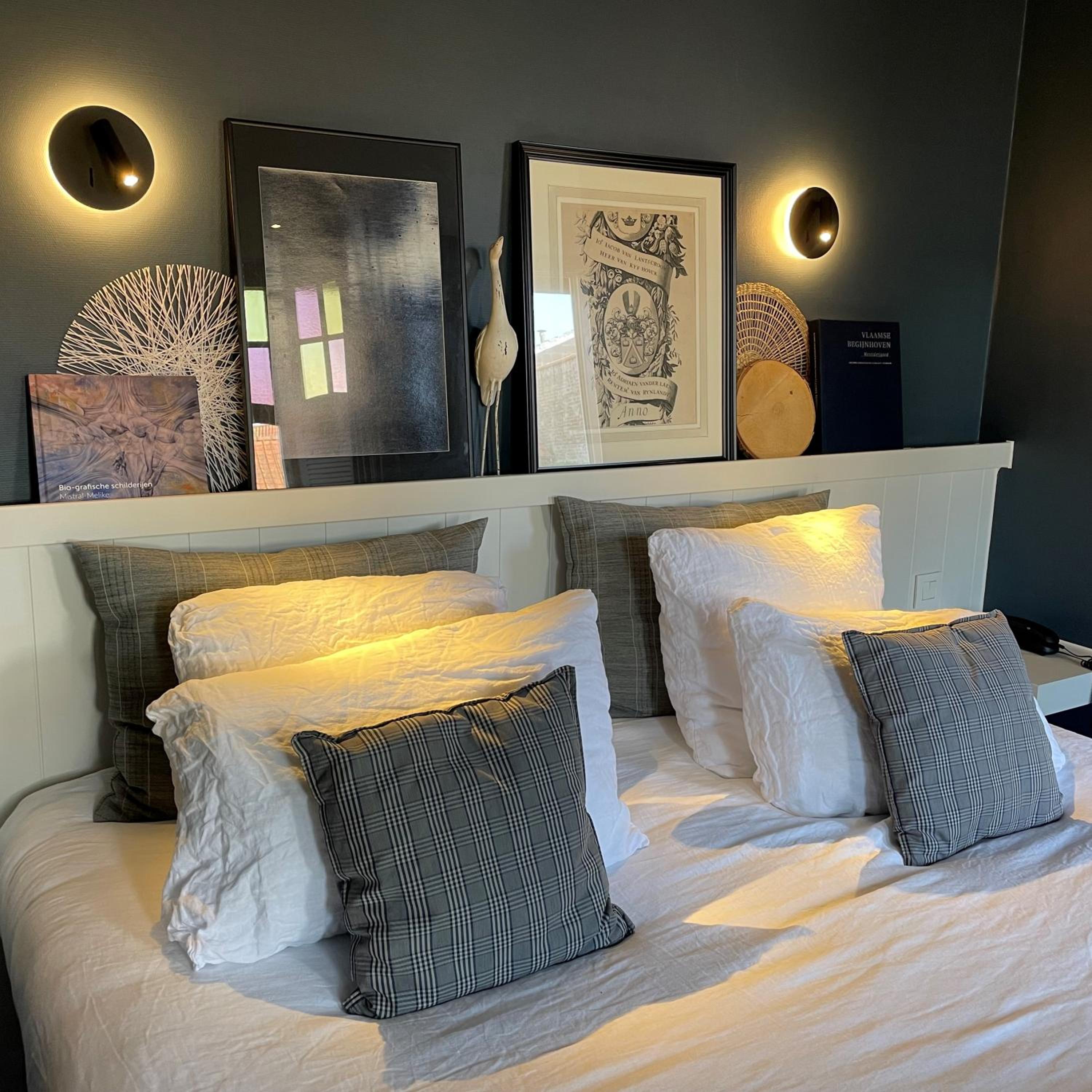 Standard Double Room with Garden View - Photo 6