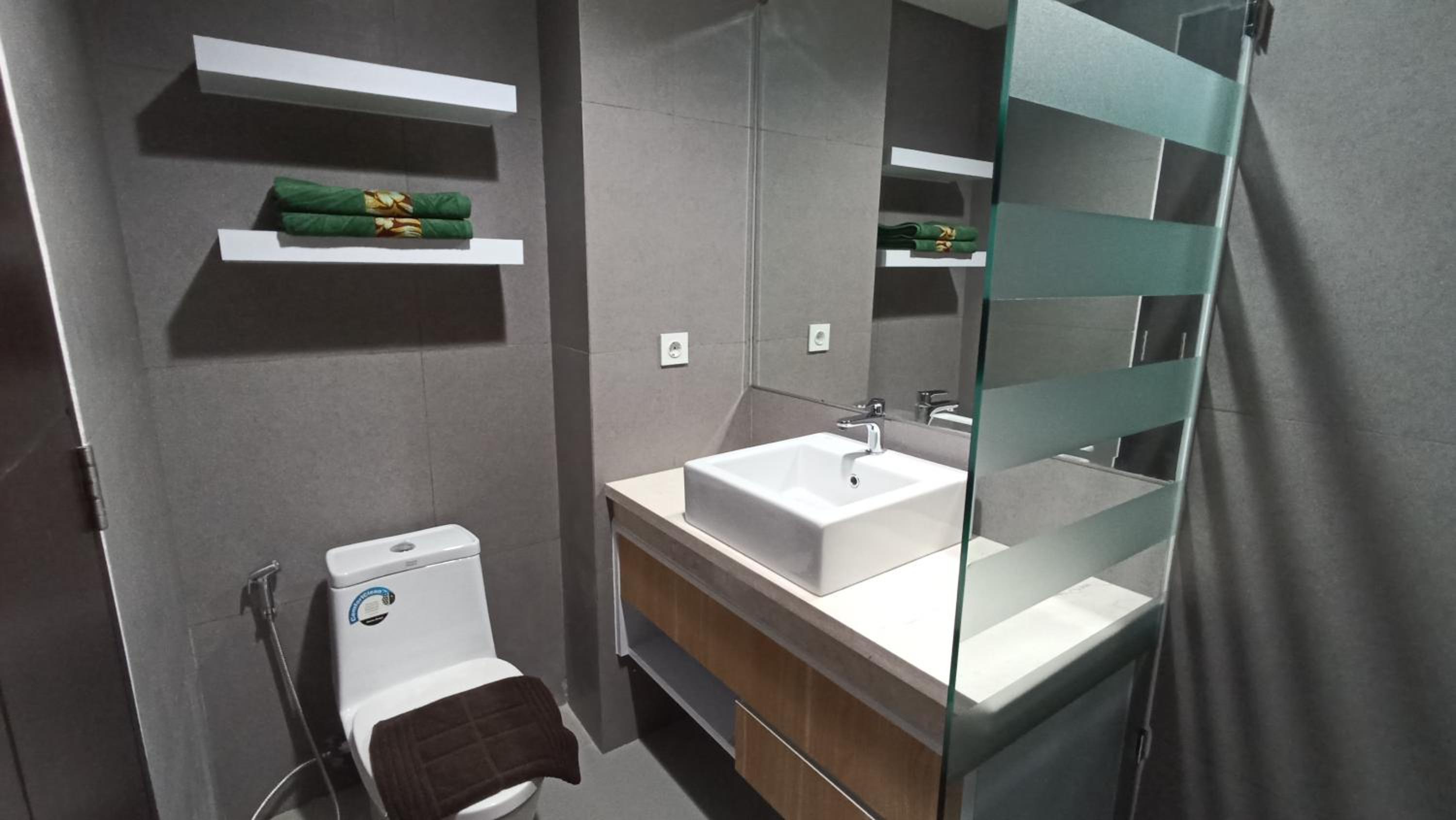 One-Bedroom Apartment - Photo 6