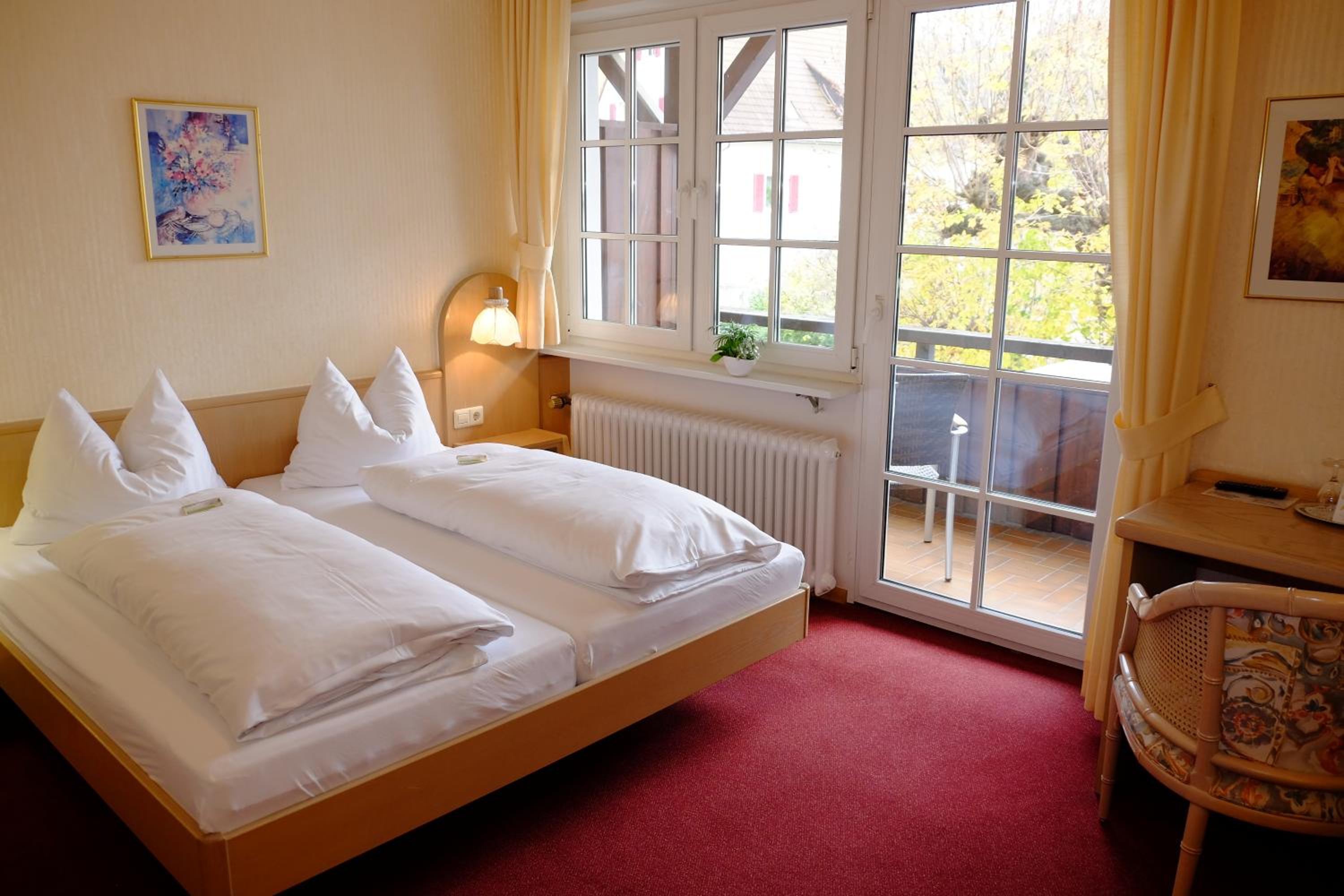 Standard Double Room - Photo 2