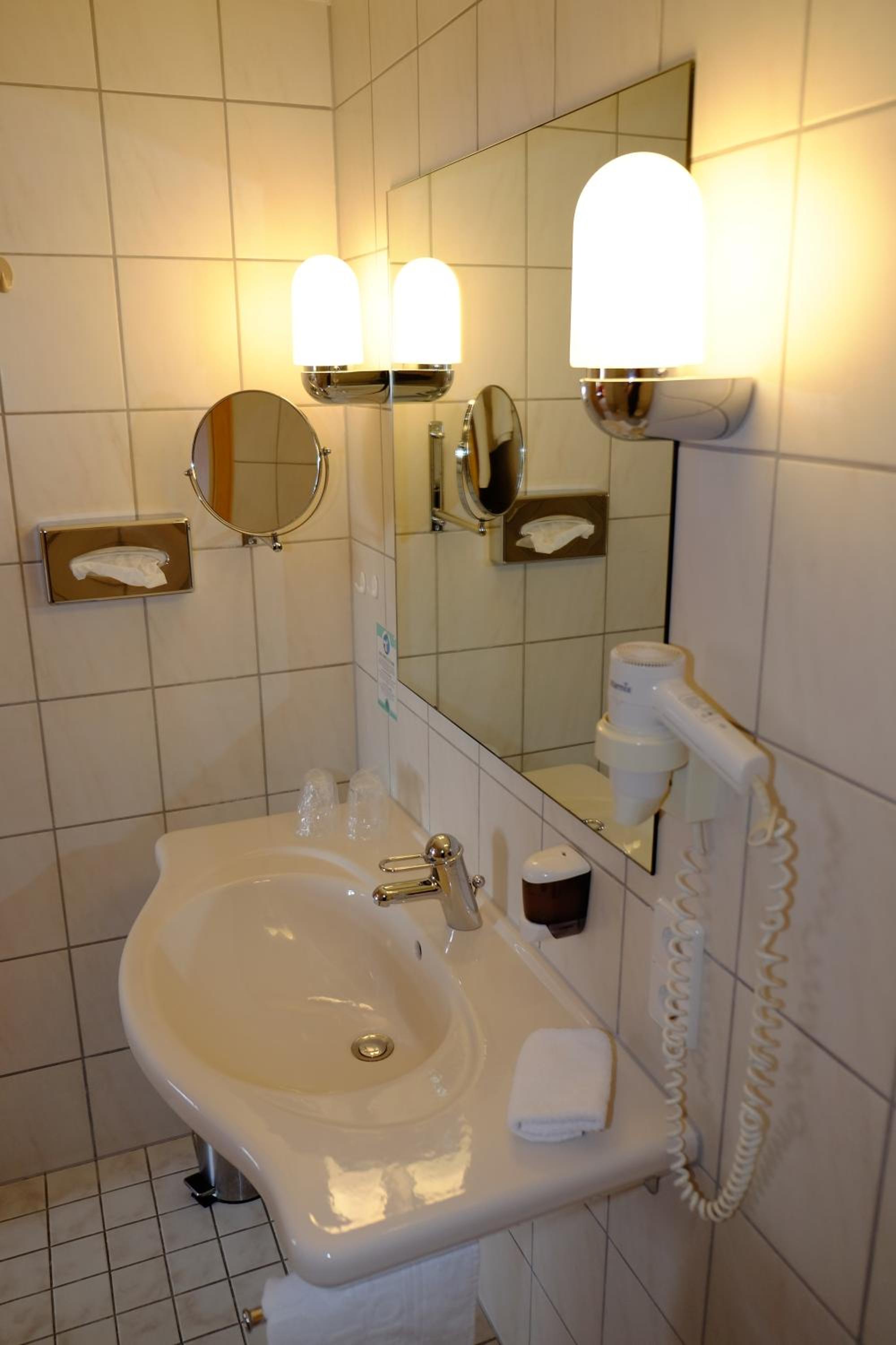 Double Room - Photo 3
