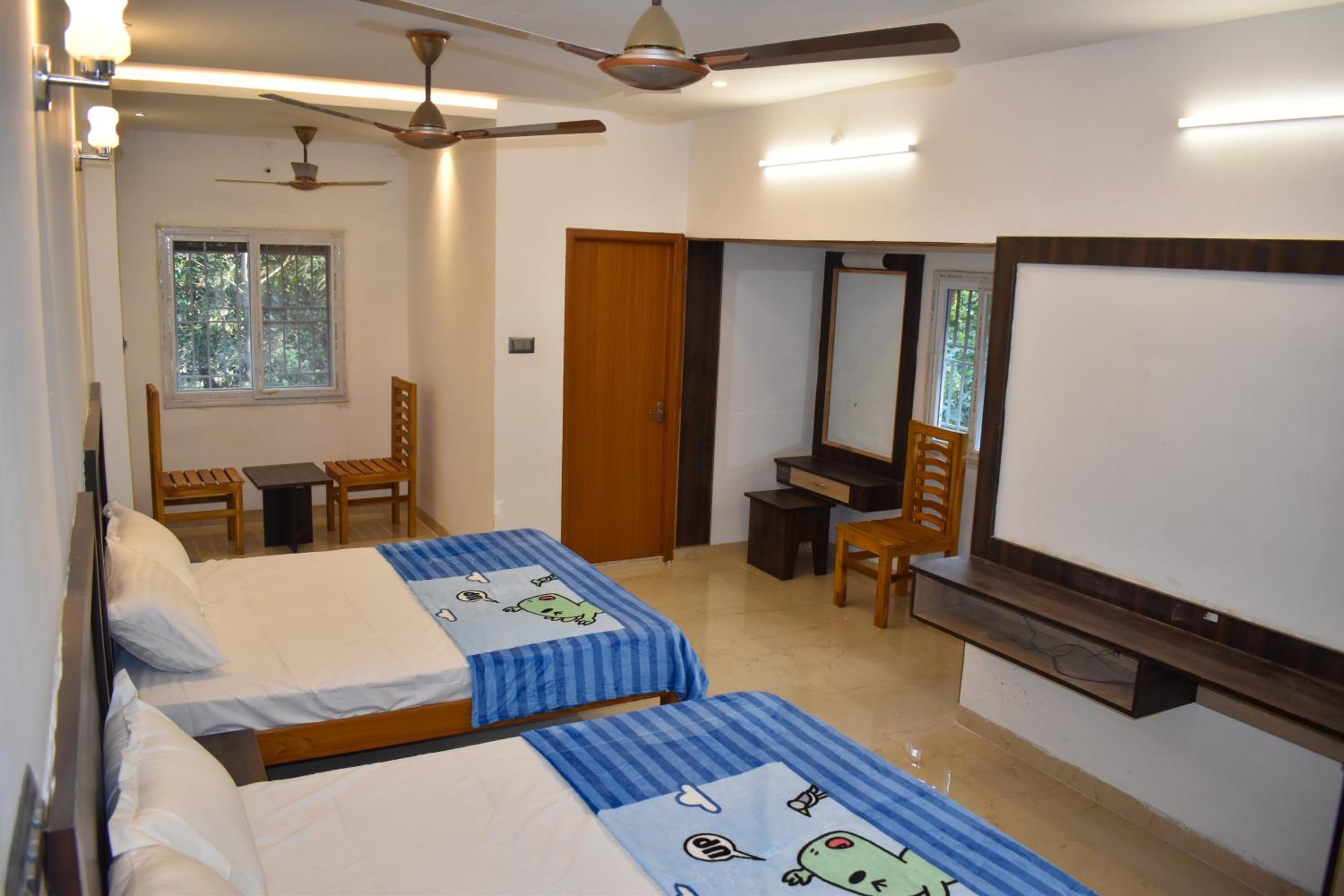 Family Room with Balcony - Photo 26