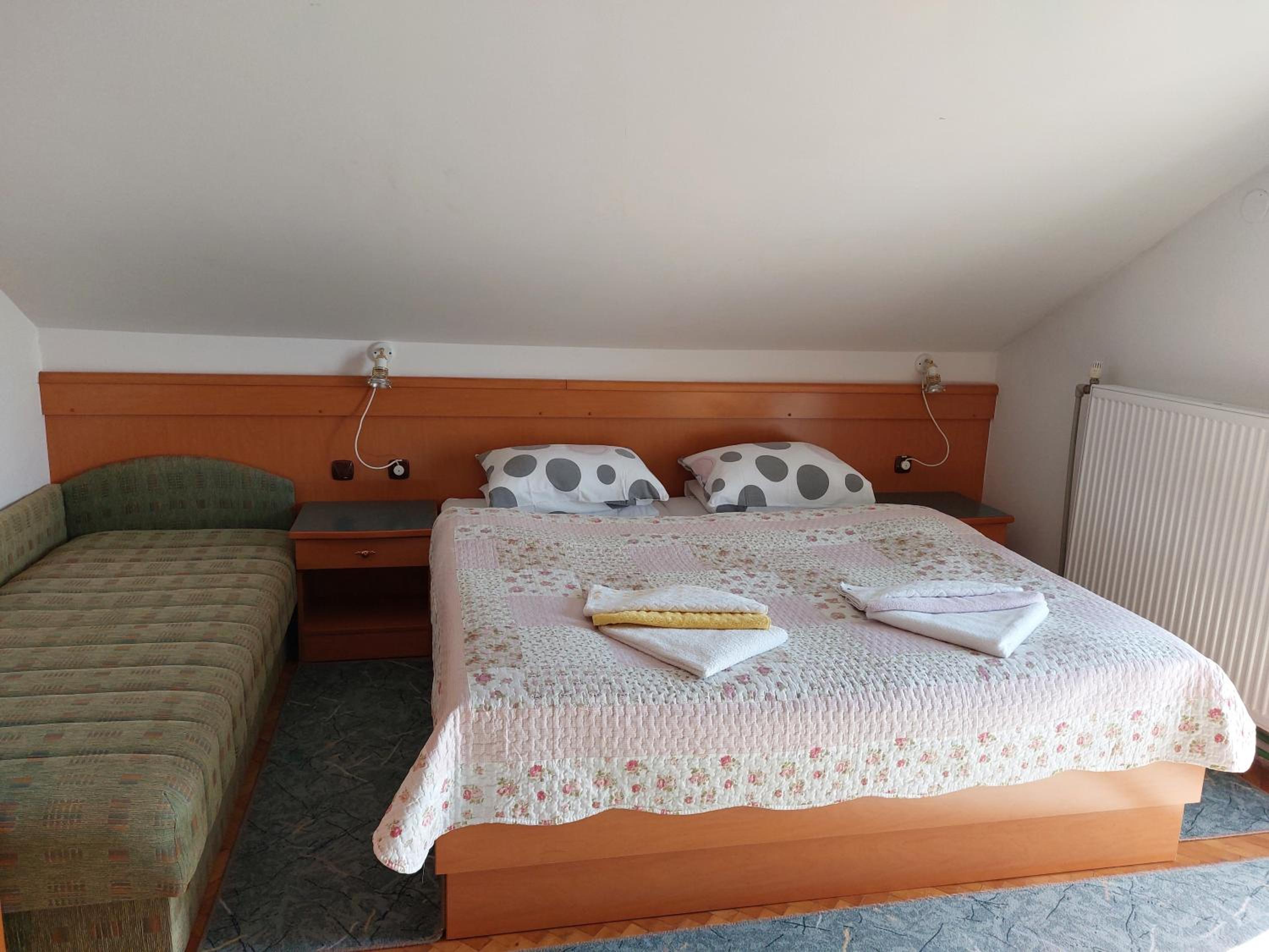 Studio Apartment - Photo 3