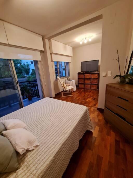 One-Bedroom Apartment photo 2