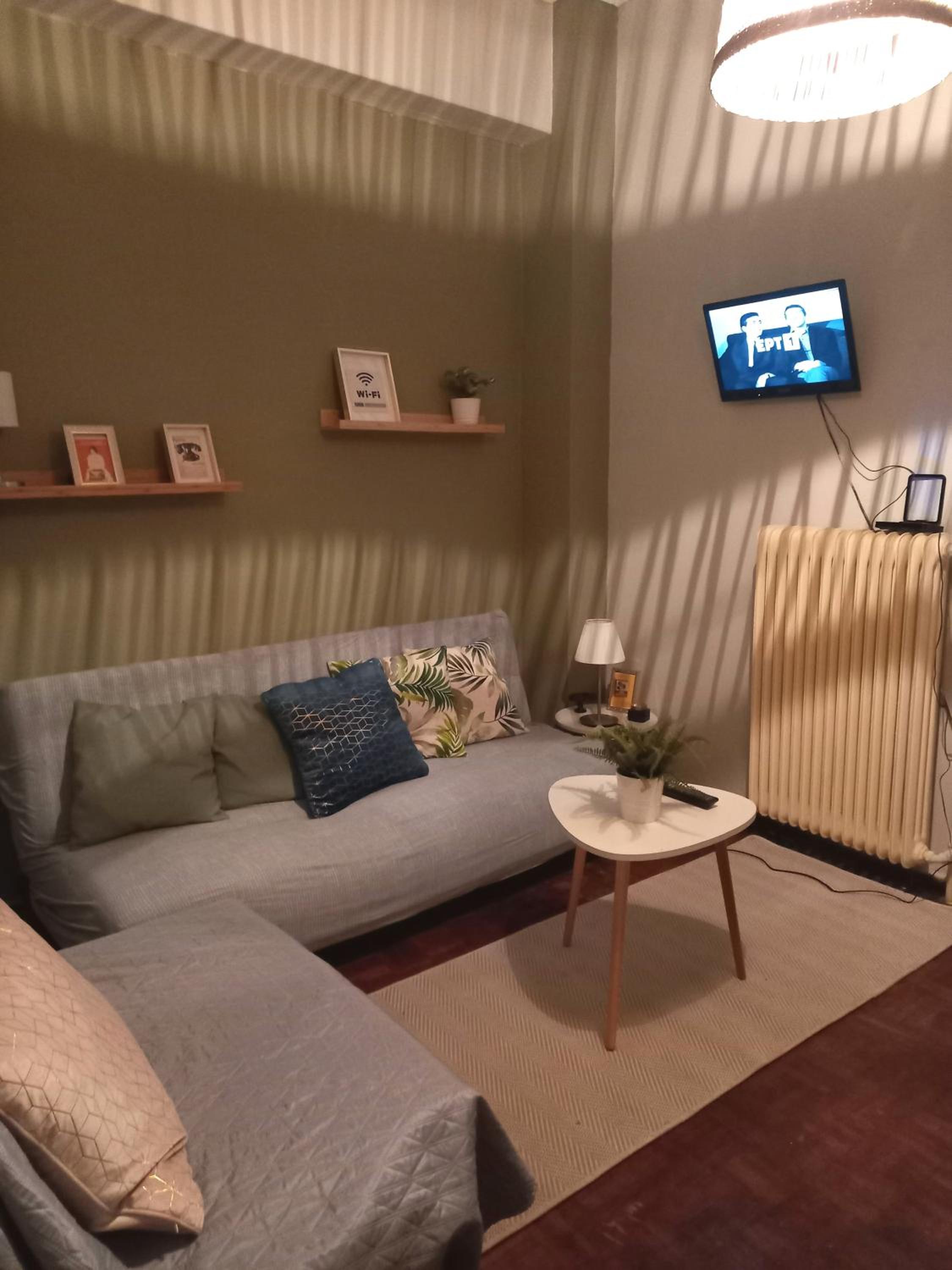 One-Bedroom Apartment