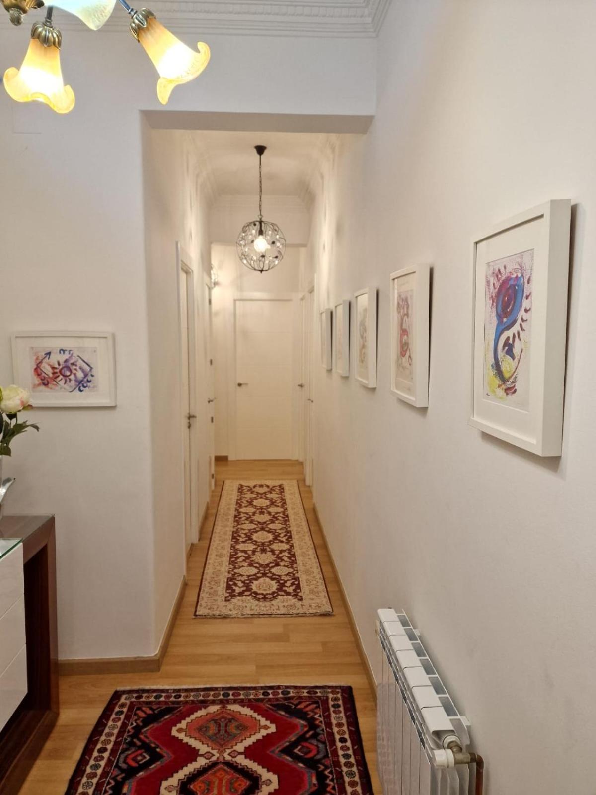 Three-Bedroom Apartment (6 Adults) - Photo 13