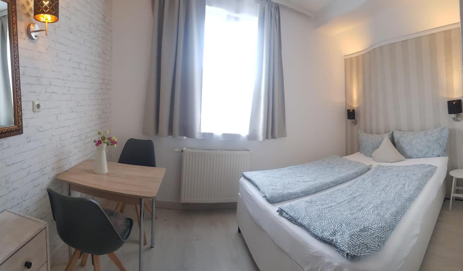 Standard Double Room with Private Bathroom photo 3