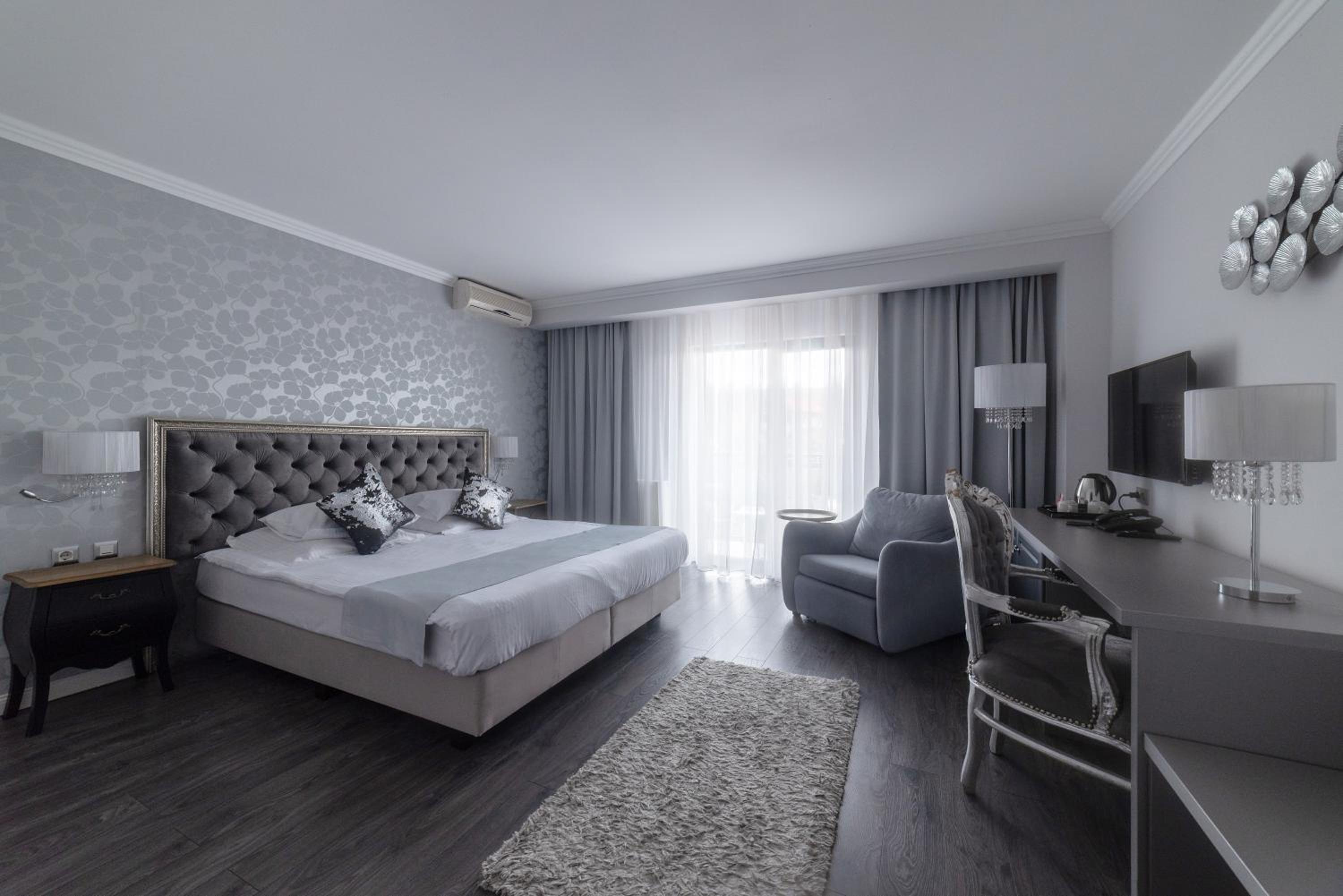 Deluxe Double or Twin Room with Garden View - Photo 17