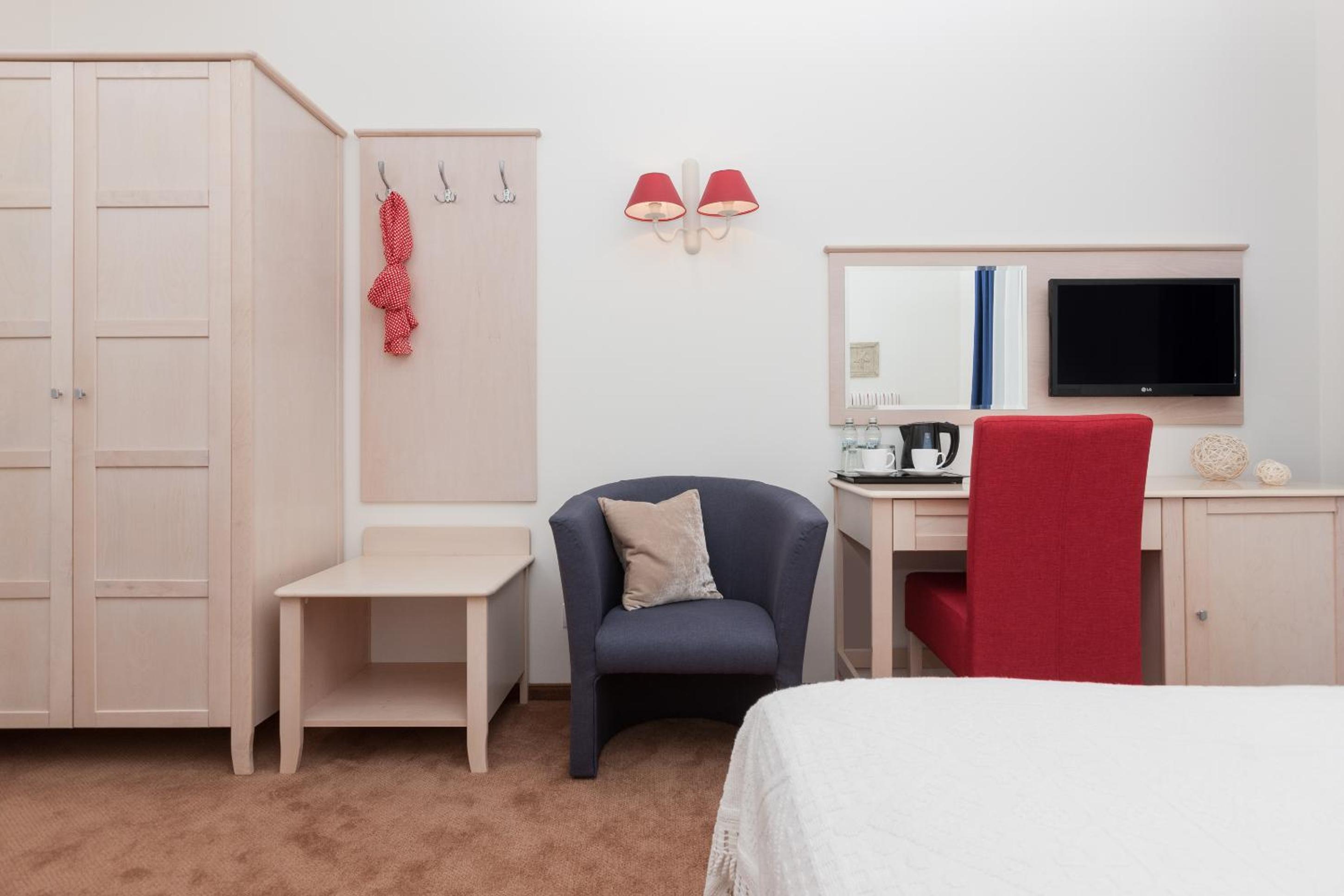 Standard Double Room with Balcony photo 3