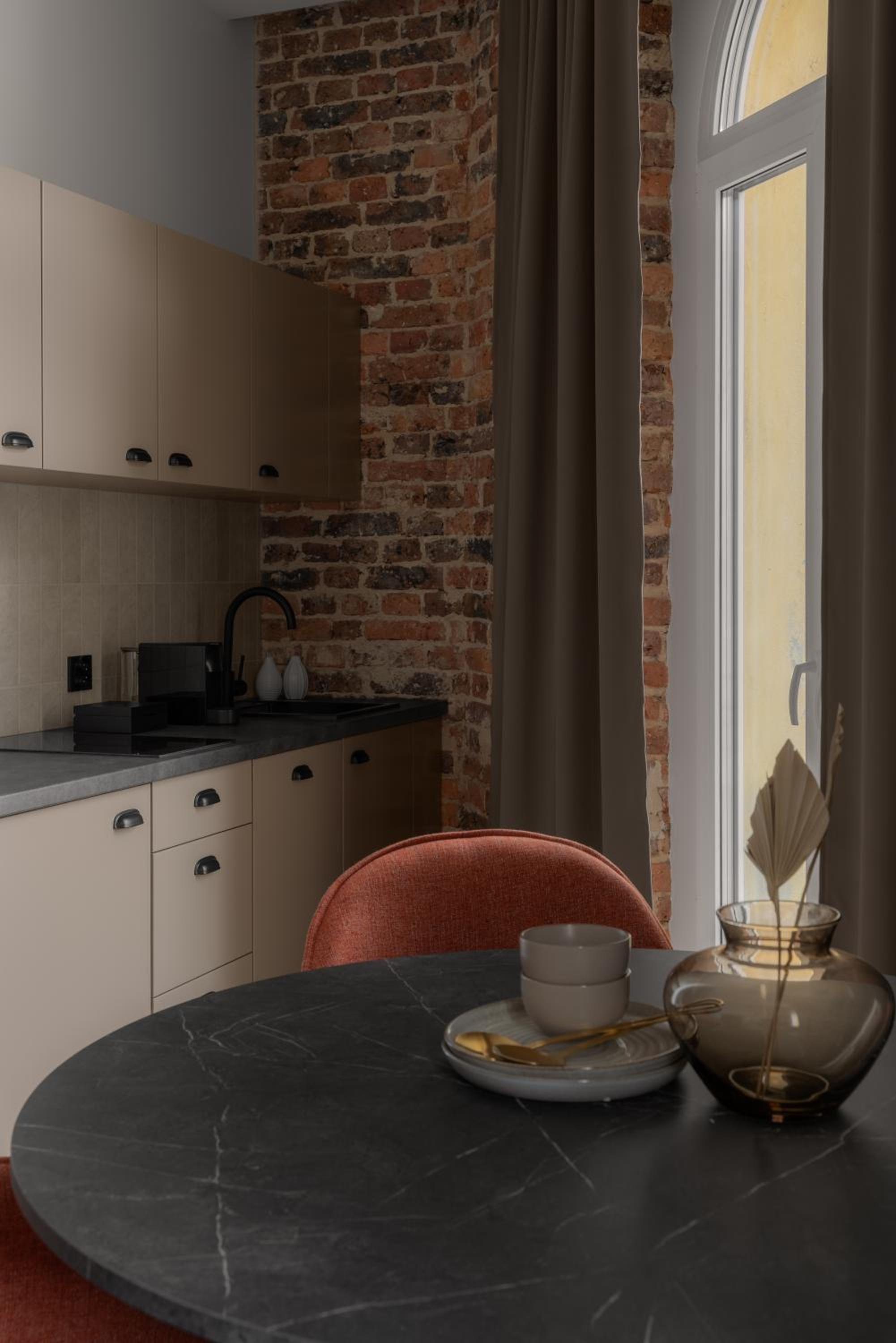 One-Bedroom Apartment - Photo 5