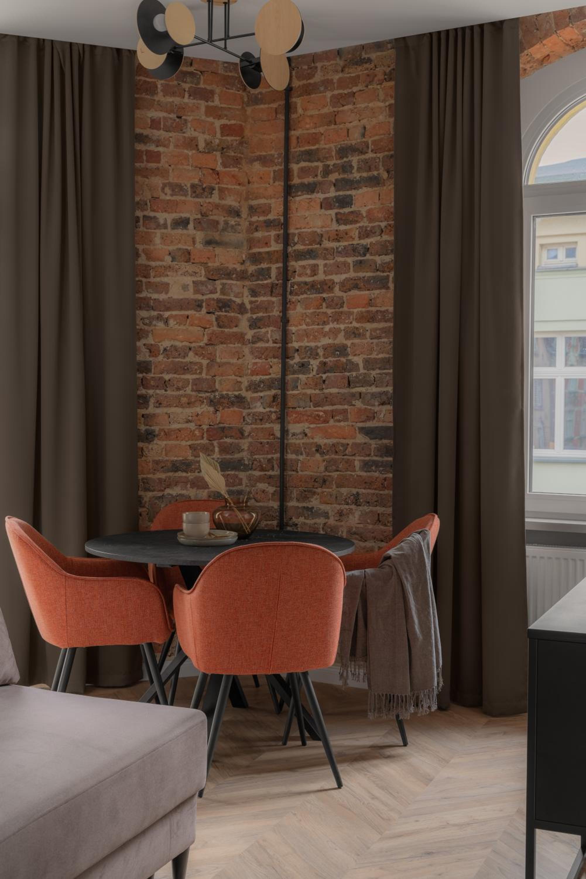 One-Bedroom Apartment - Photo 9