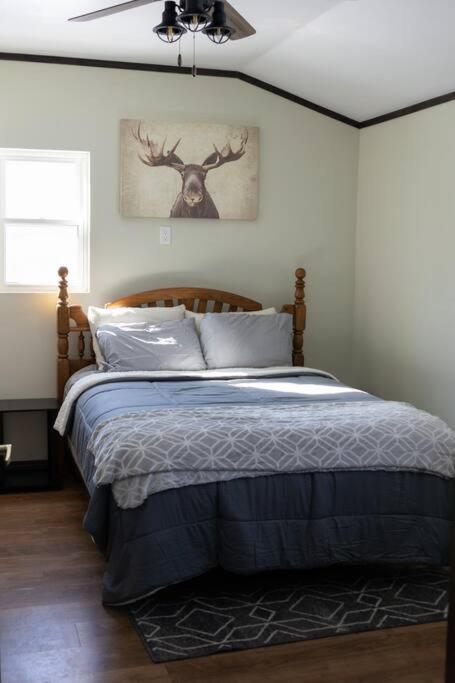 Two-Bedroom House photo 3