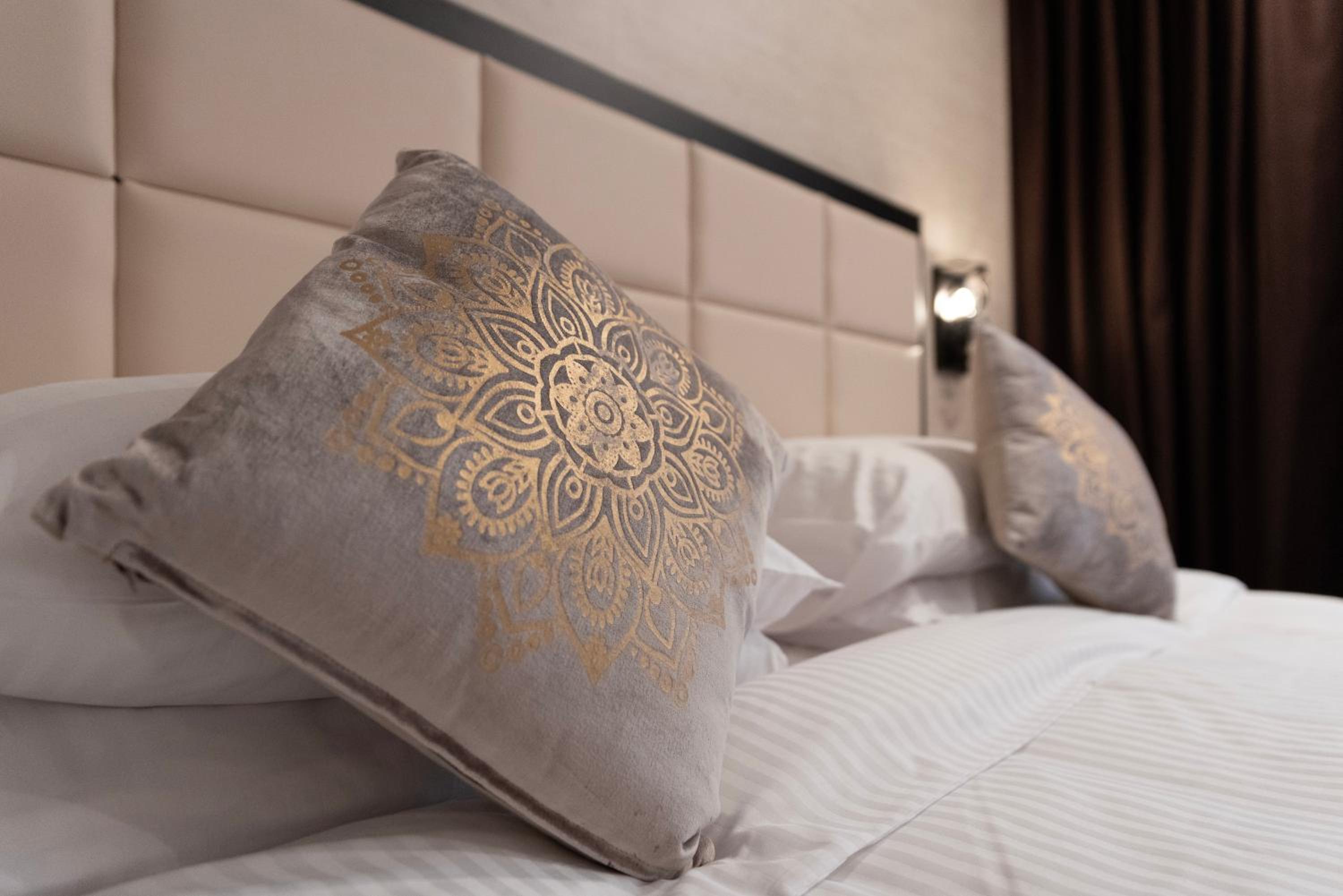 Deluxe Double or Twin Room with Balcony - Photo 21