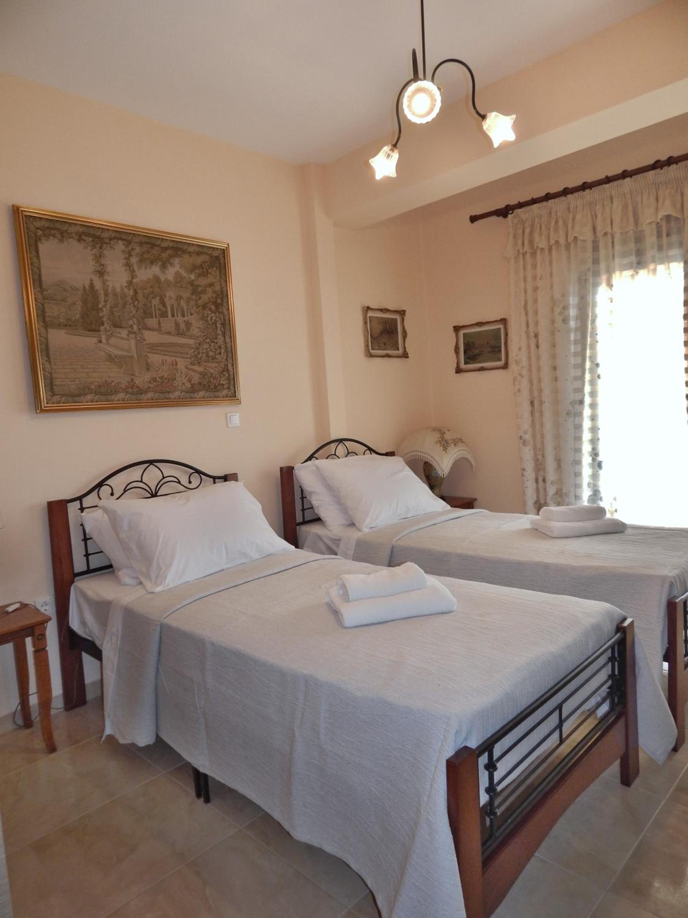 Two-Bedroom Apartment - Photo 11