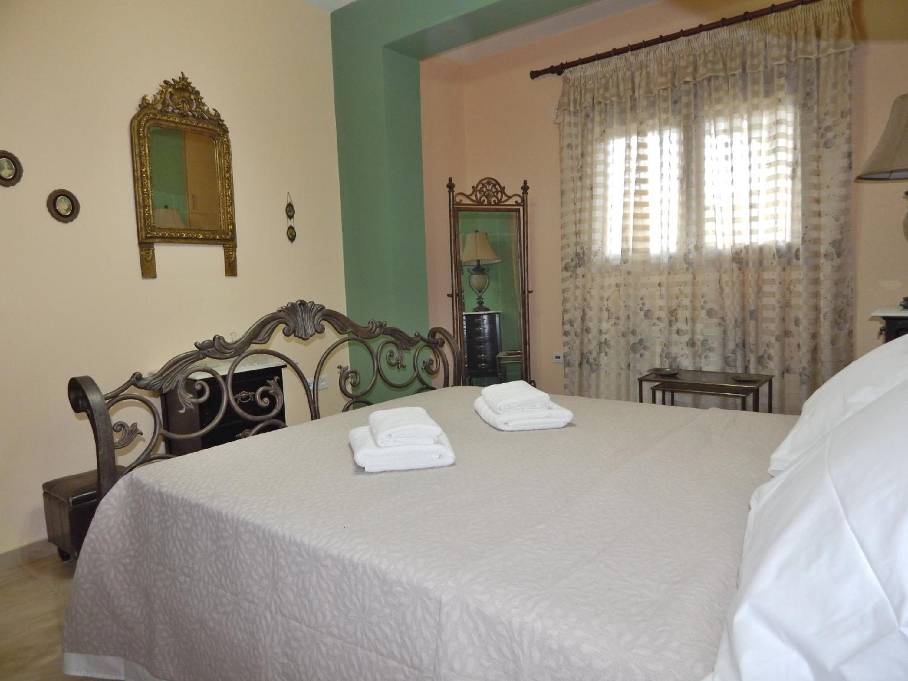 Two-Bedroom Apartment - Photo 35